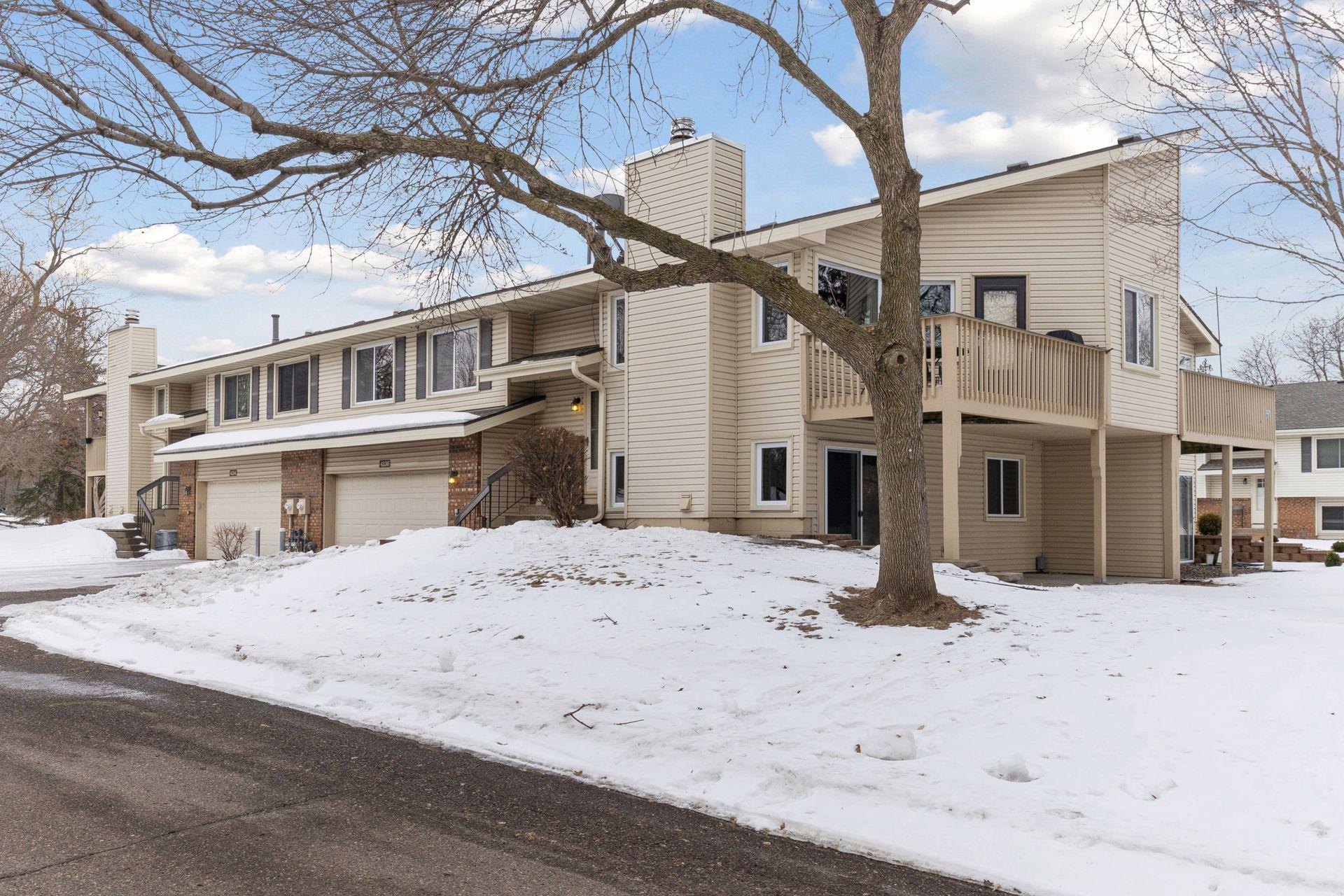 4136 Goldenrod Lane N