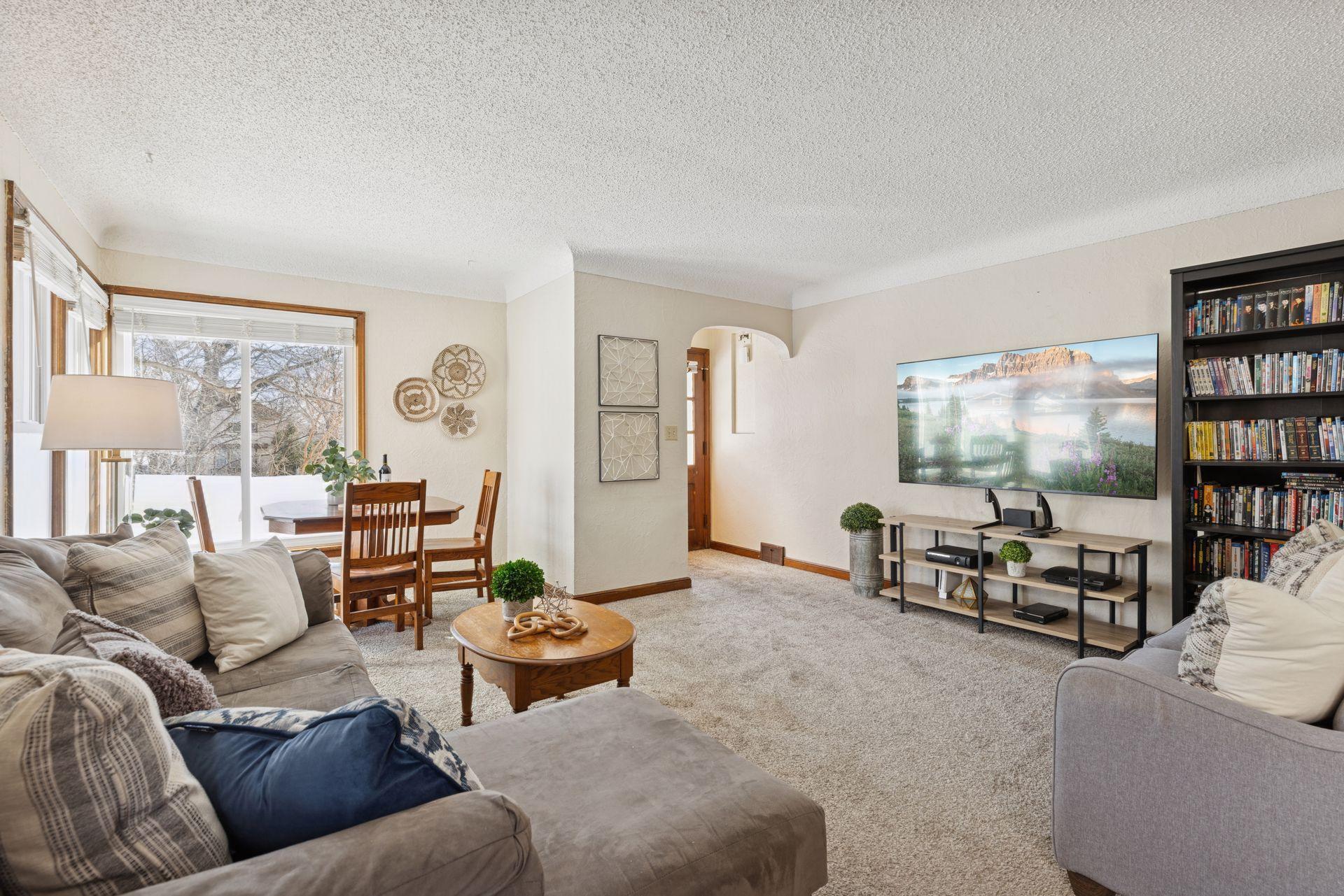 4438 Minnehaha Avenue