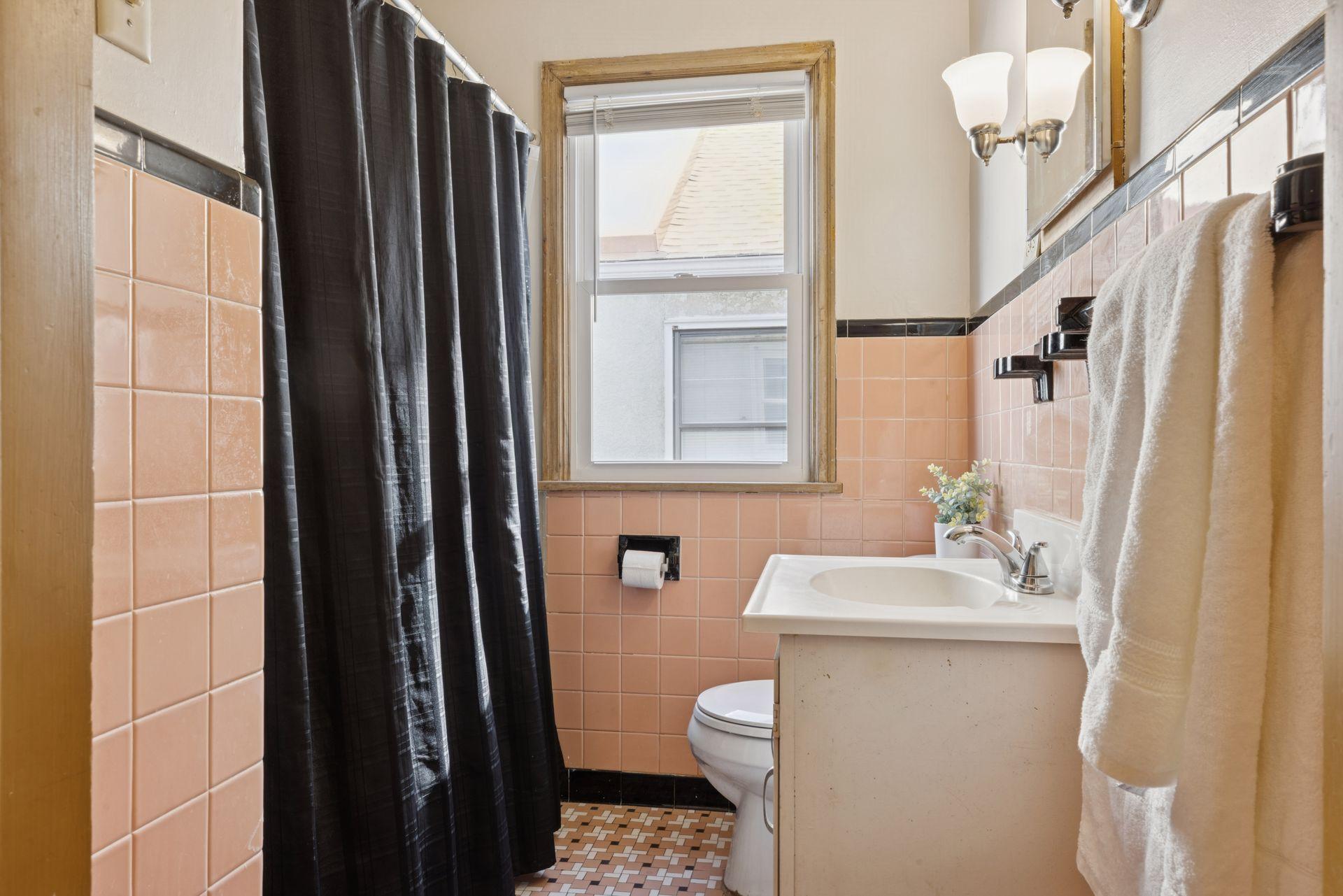 4438 Minnehaha Avenue