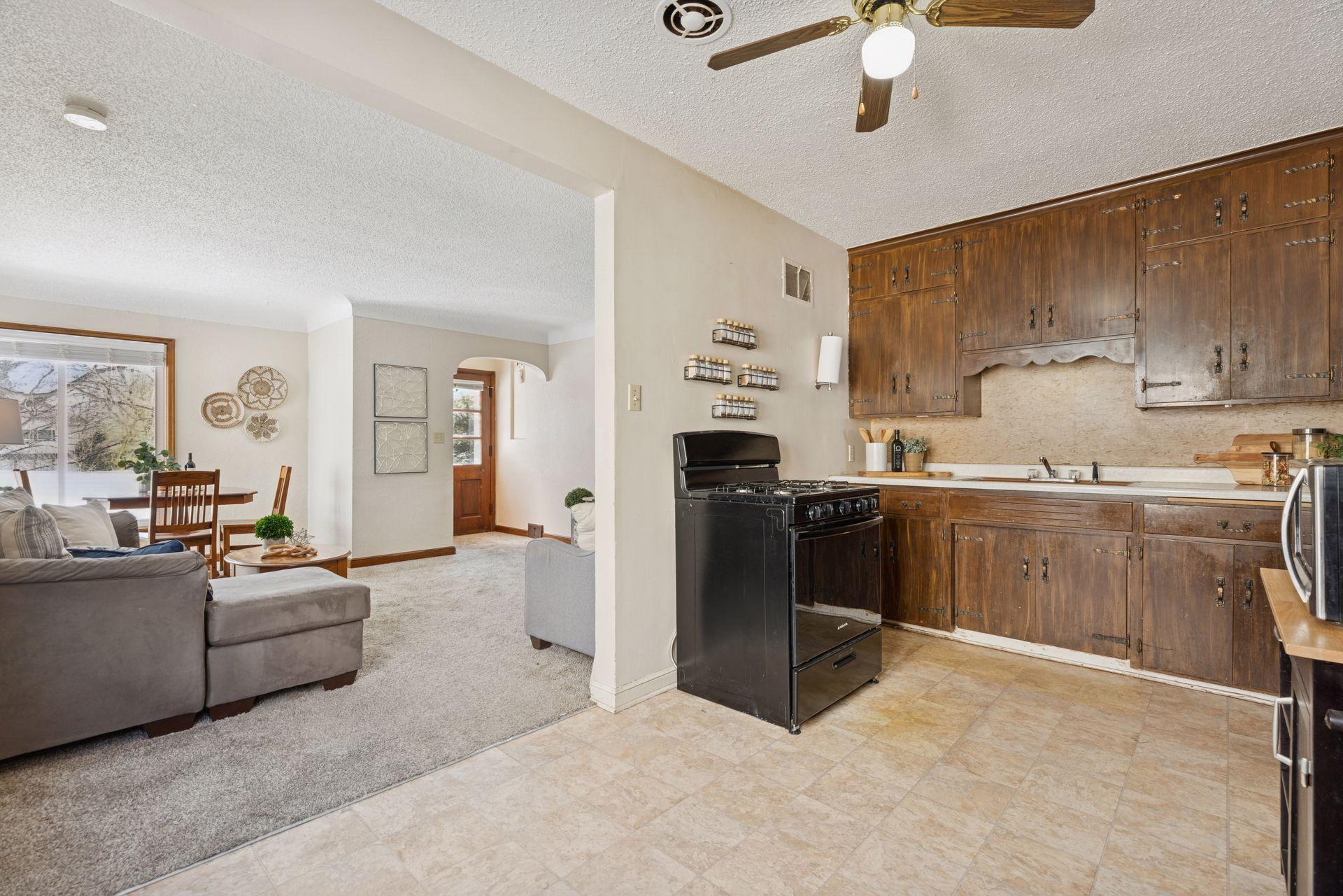 4438 Minnehaha Avenue