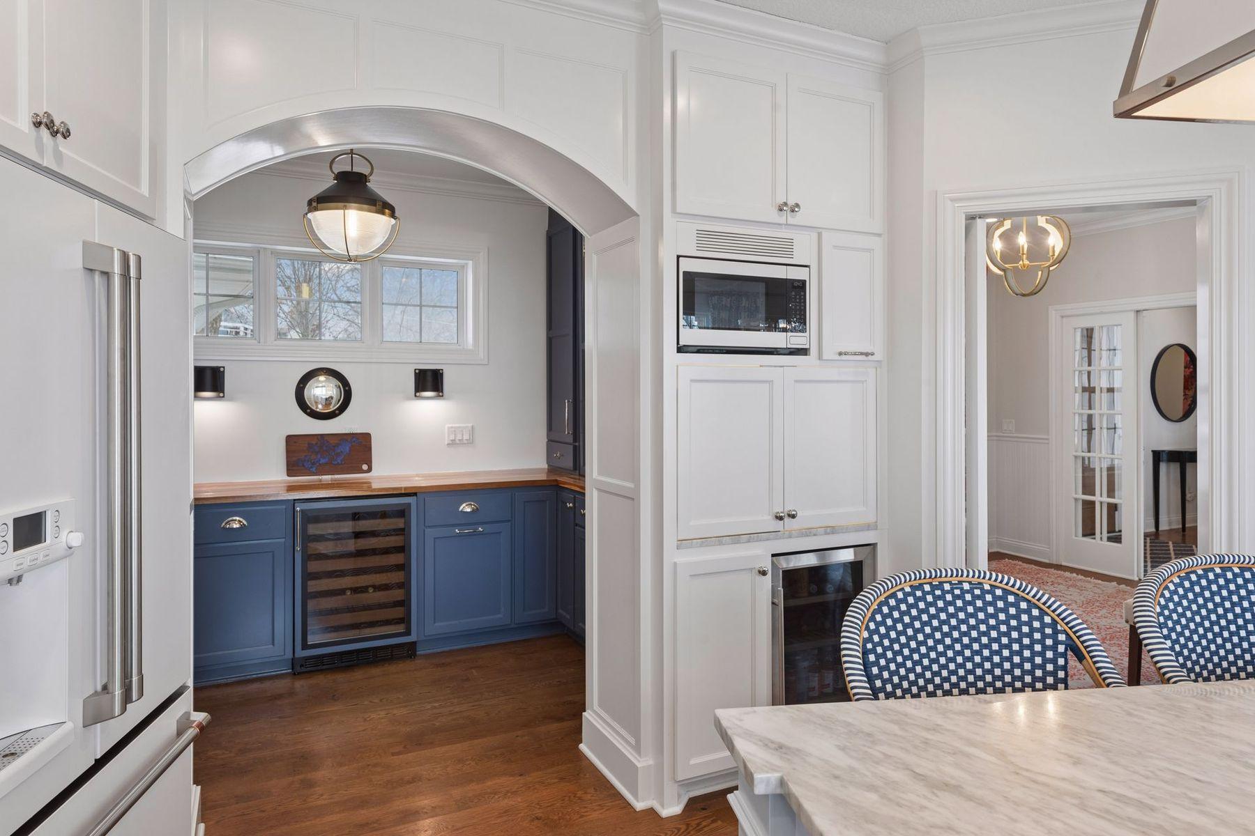 3017 Brooks Lane