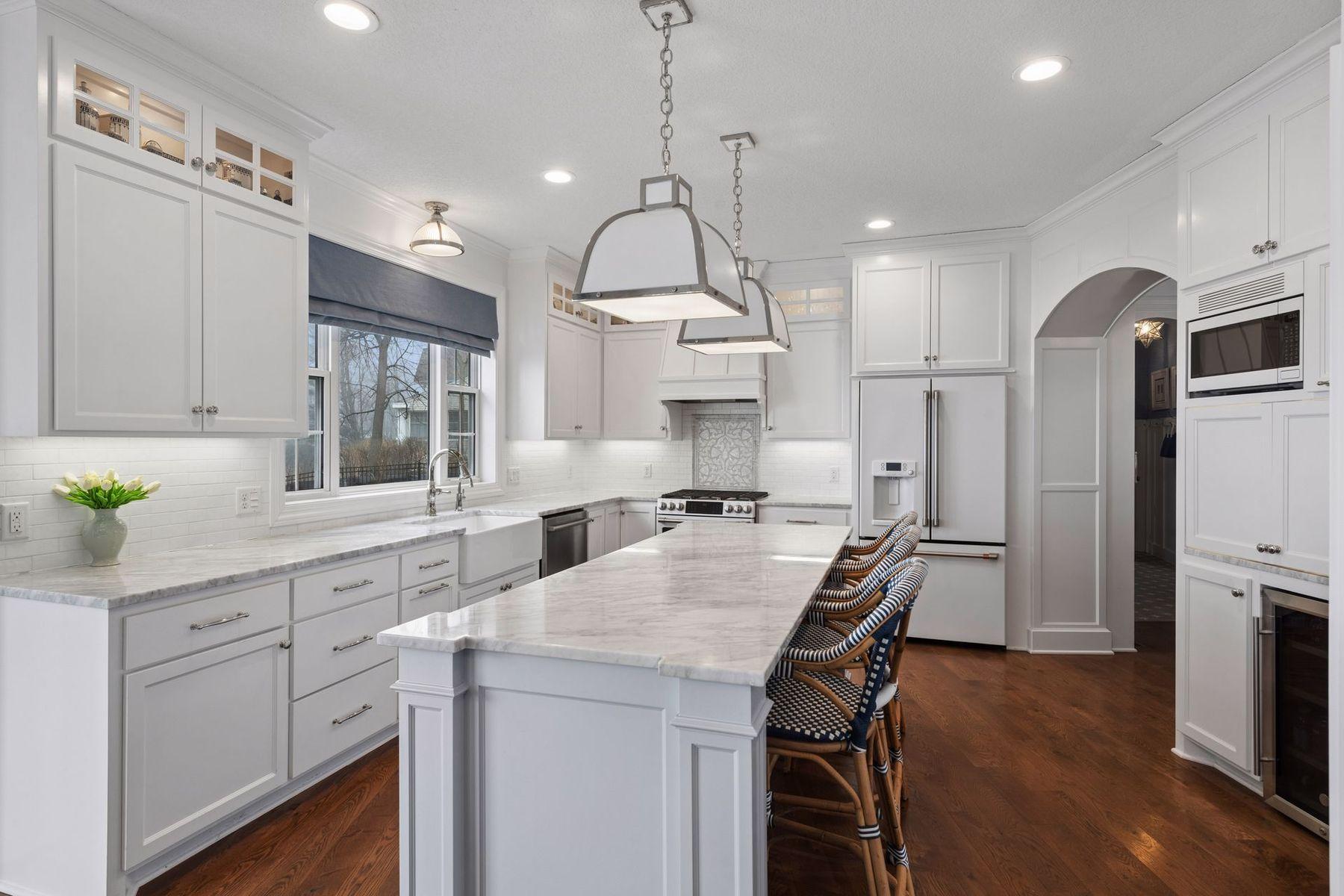 3017 Brooks Lane