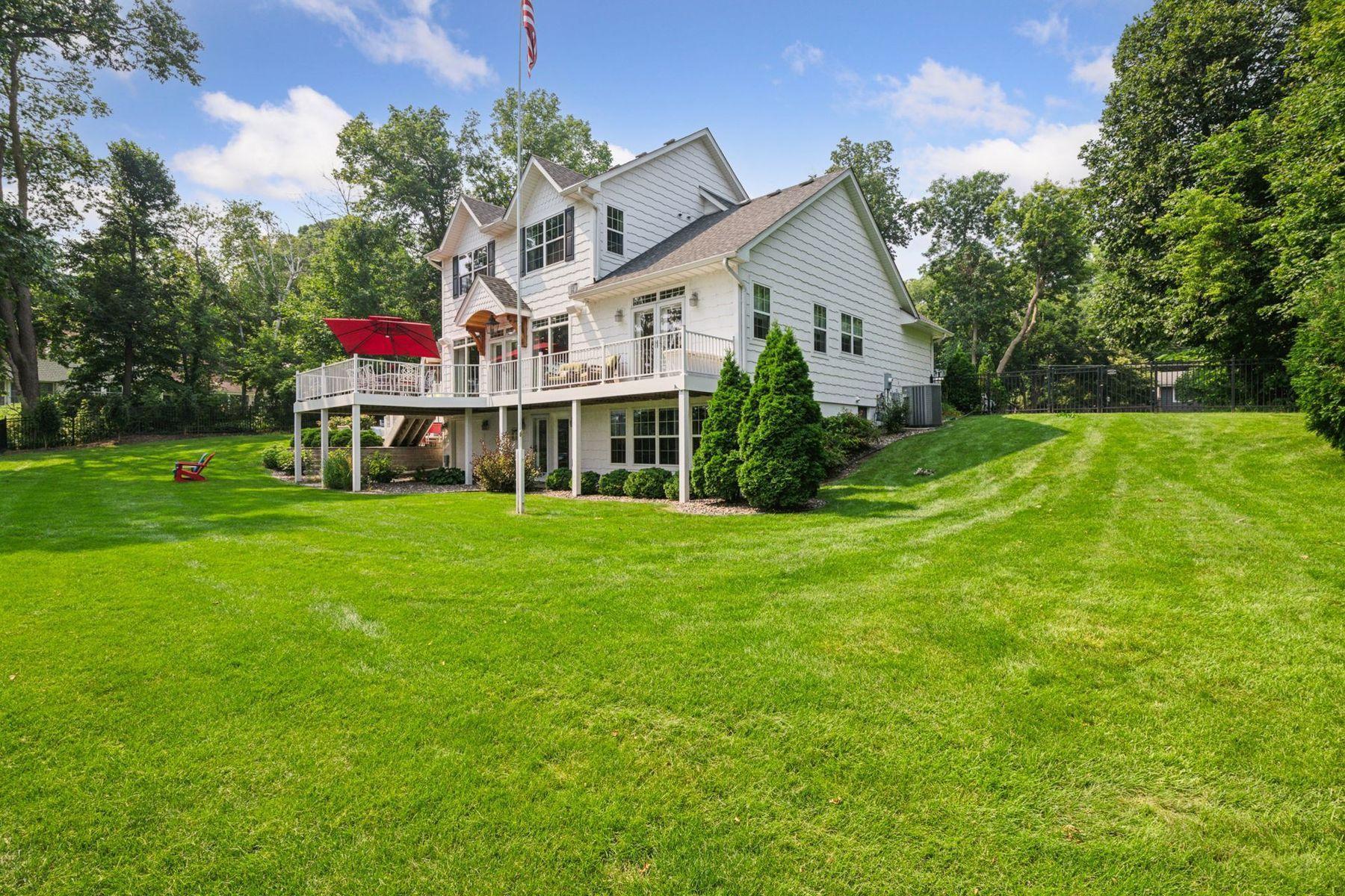 3017 Brooks Lane