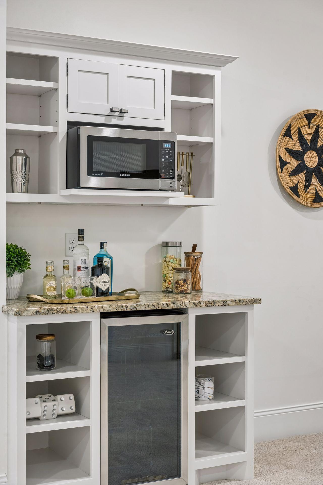 5812 Ashcroft Avenue