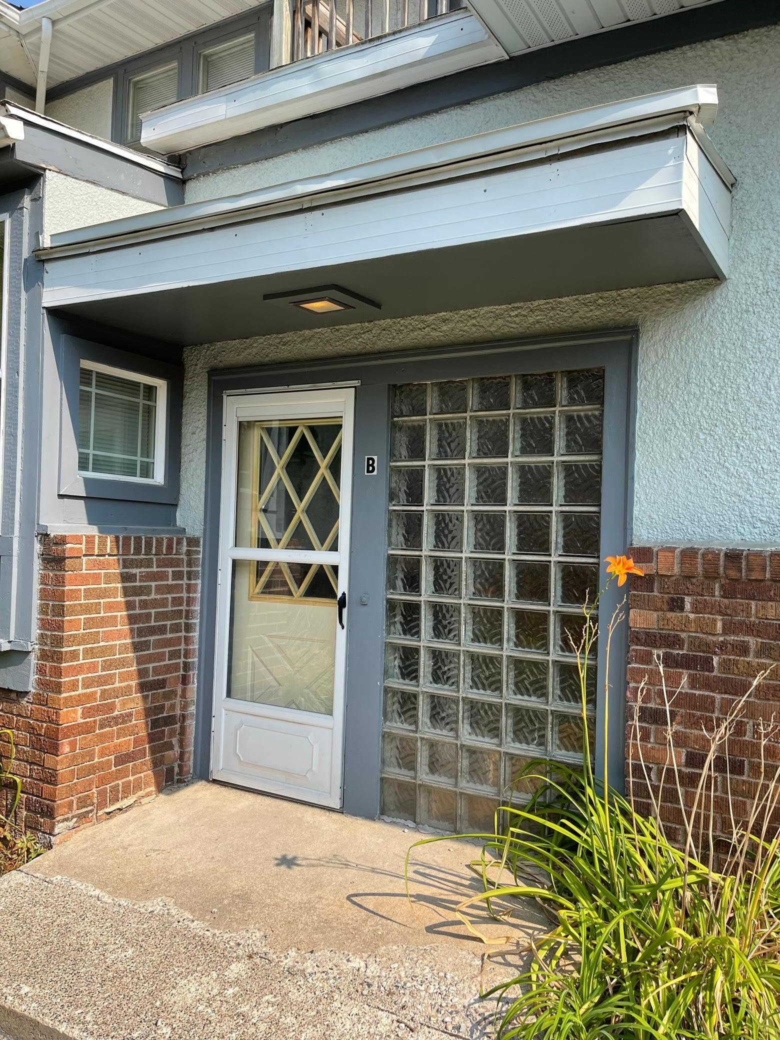 258 Macalester Street