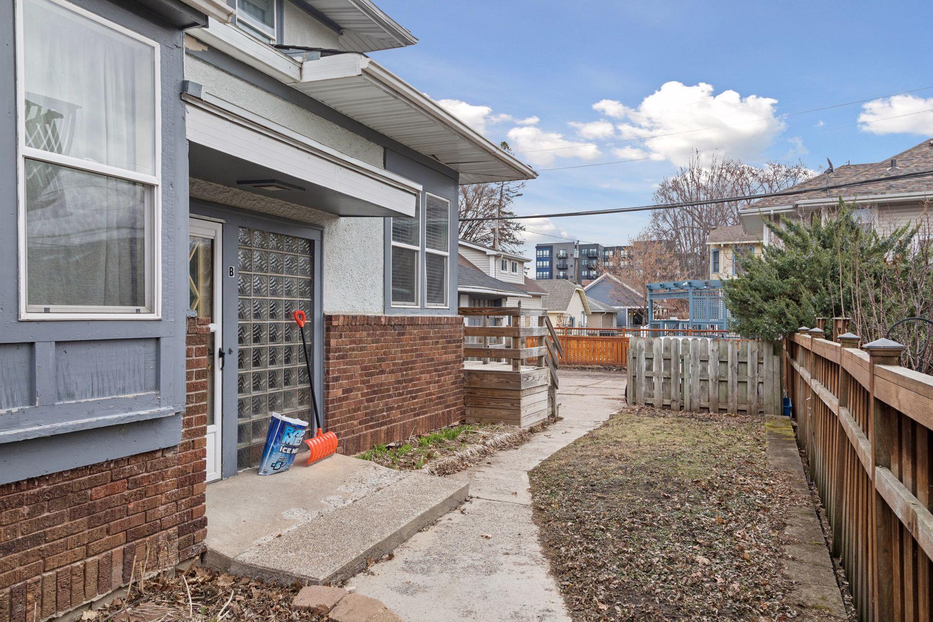 258 Macalester Street