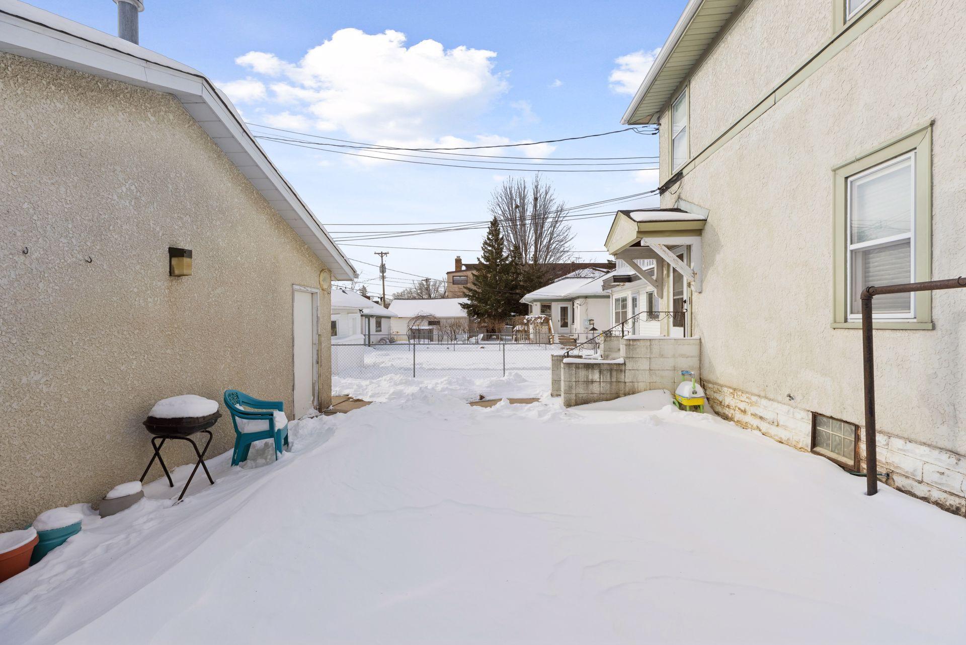 133 8th Avenue S