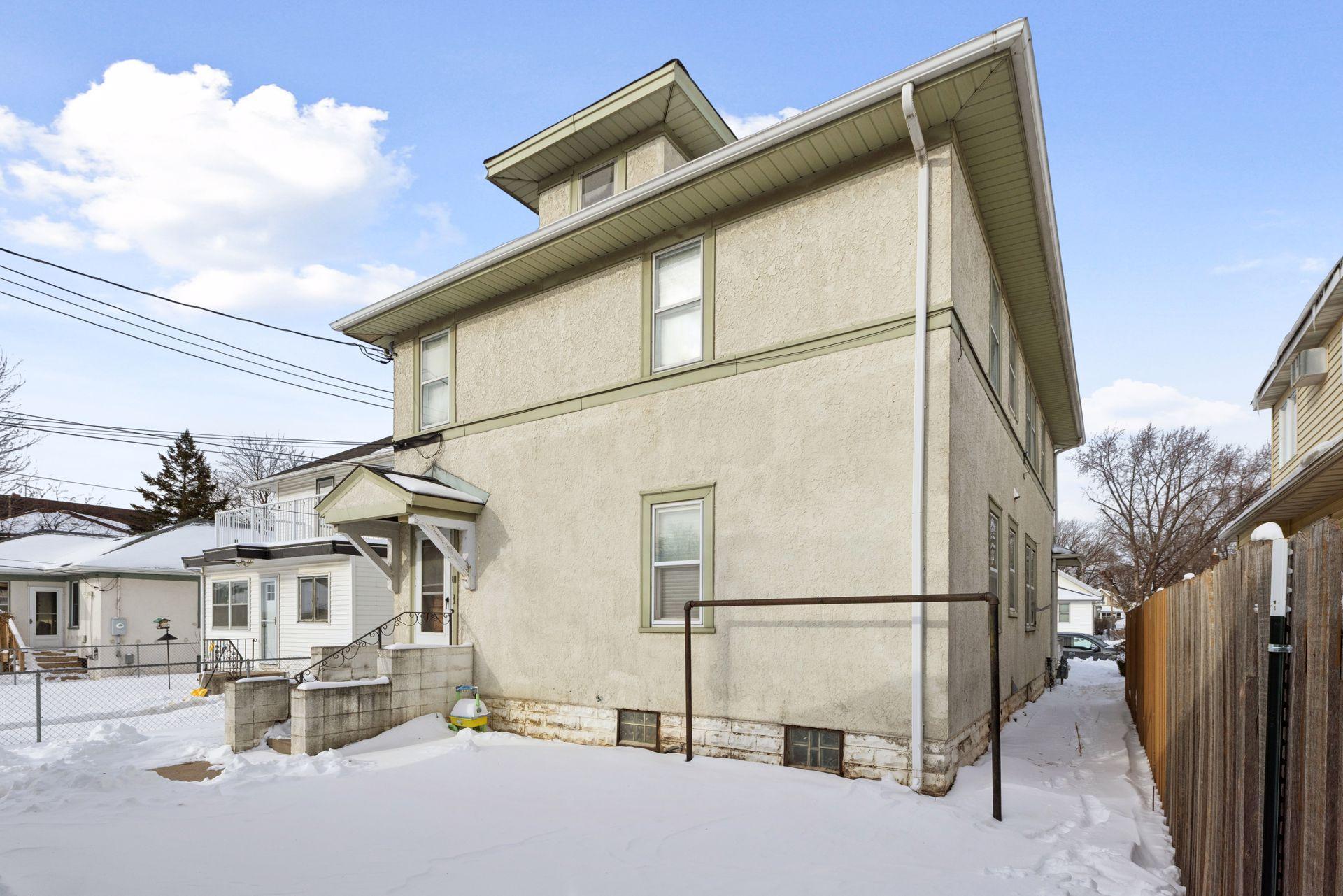 133 8th Avenue S