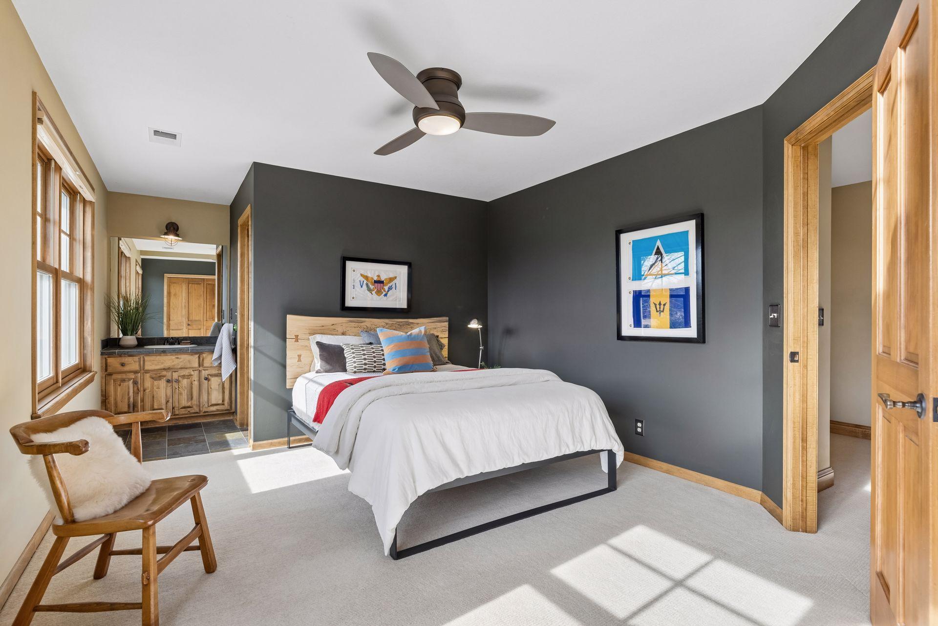 11535 Hillcrest Court N