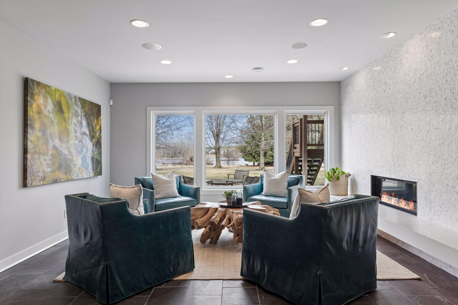 11535 Hillcrest Court N