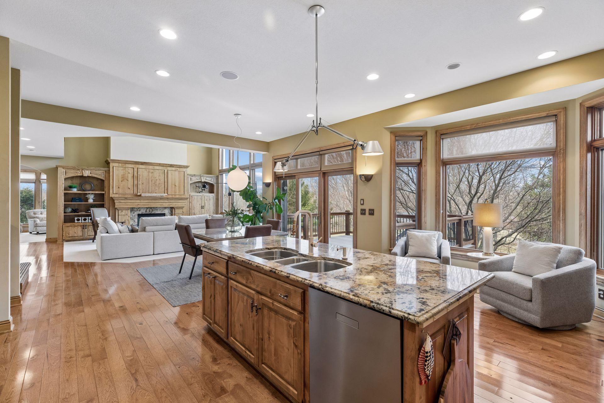 11535 Hillcrest Court N