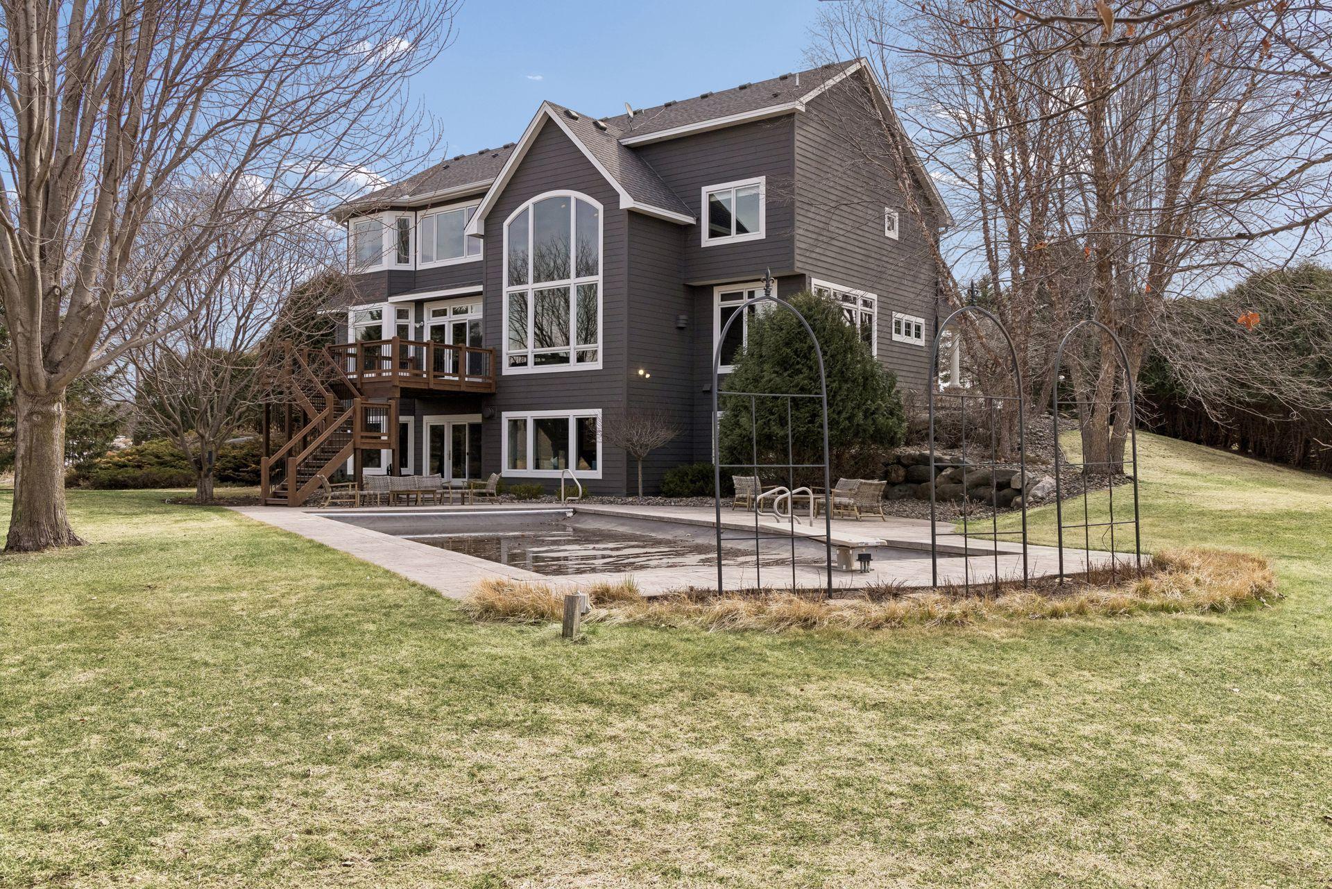 11535 Hillcrest Court N