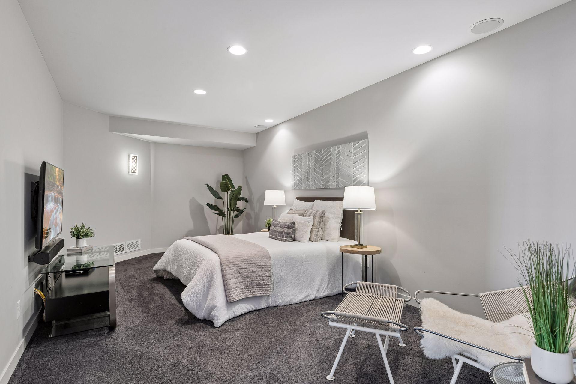 11535 Hillcrest Court N