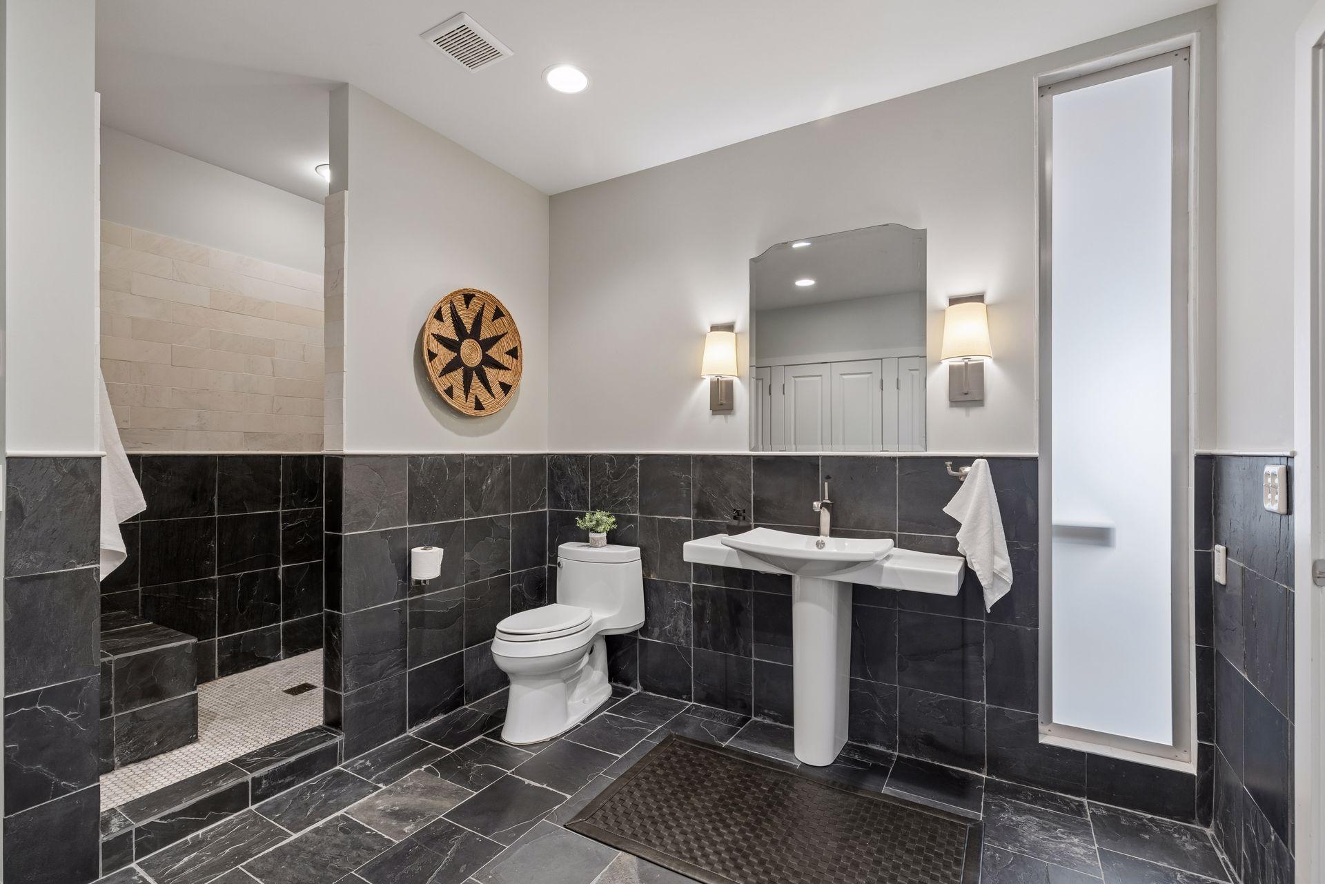 11535 Hillcrest Court N