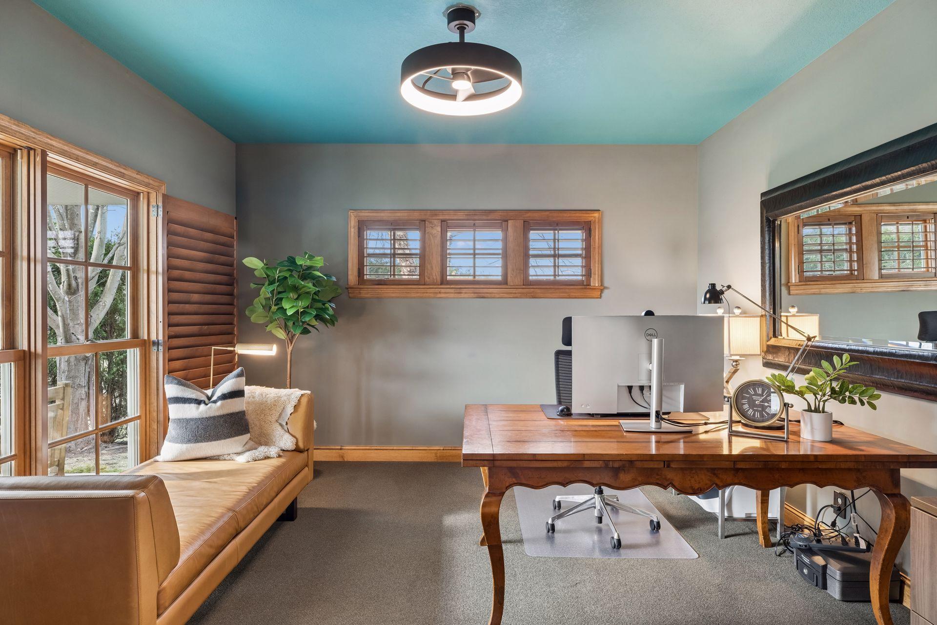 11535 Hillcrest Court N