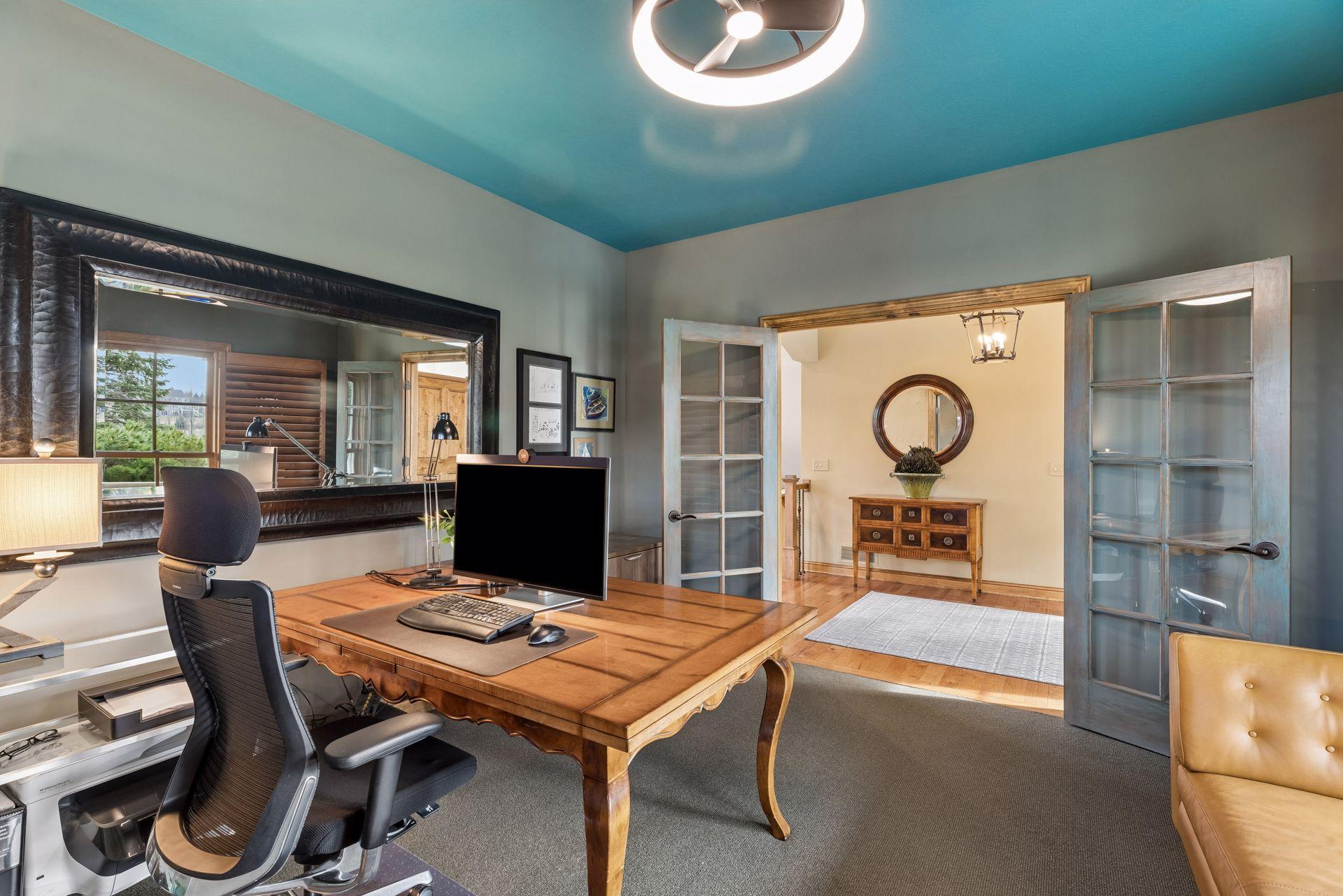 11535 Hillcrest Court N