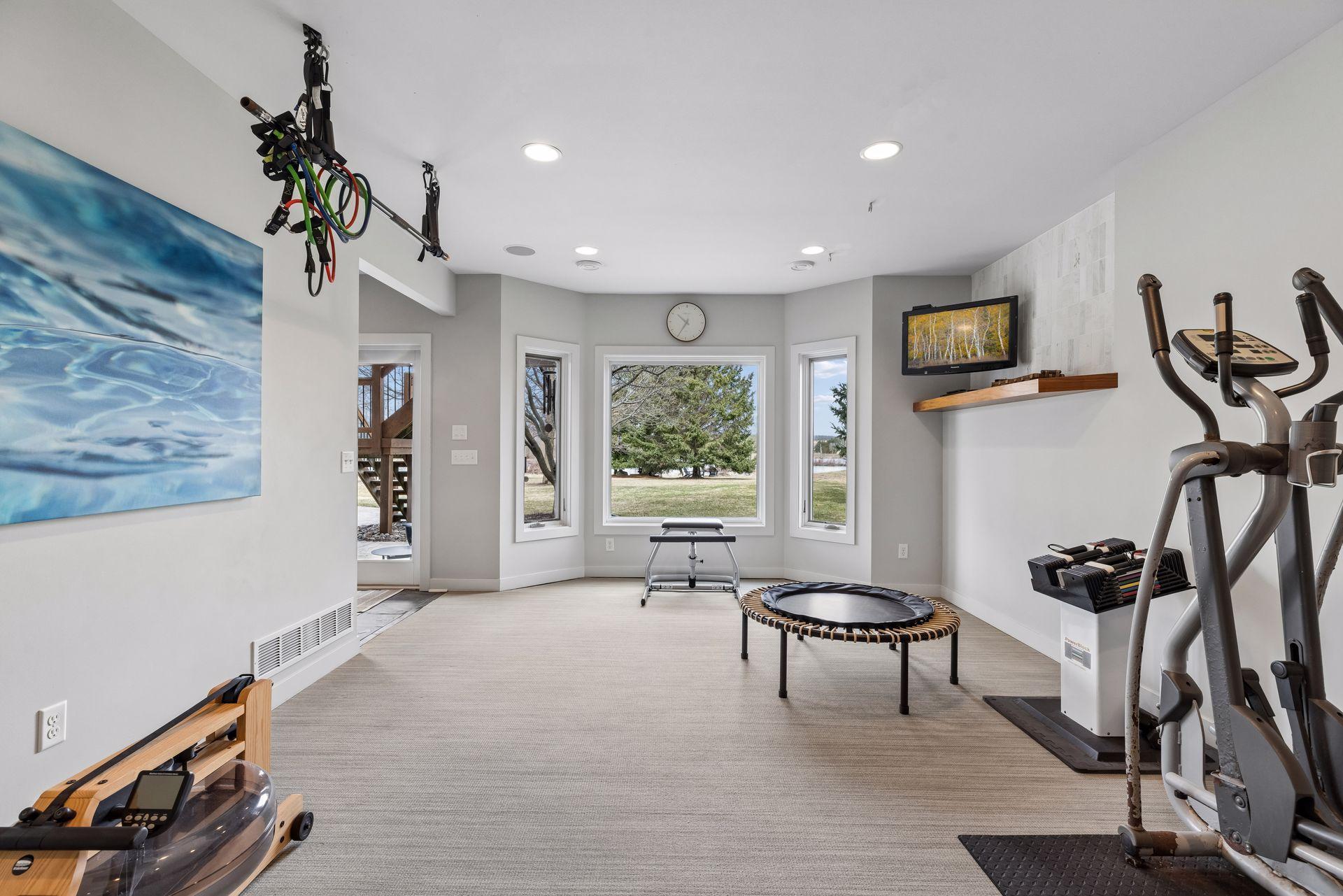 11535 Hillcrest Court N