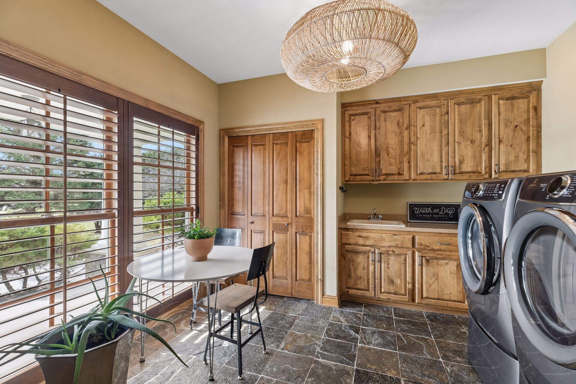 11535 Hillcrest Court N