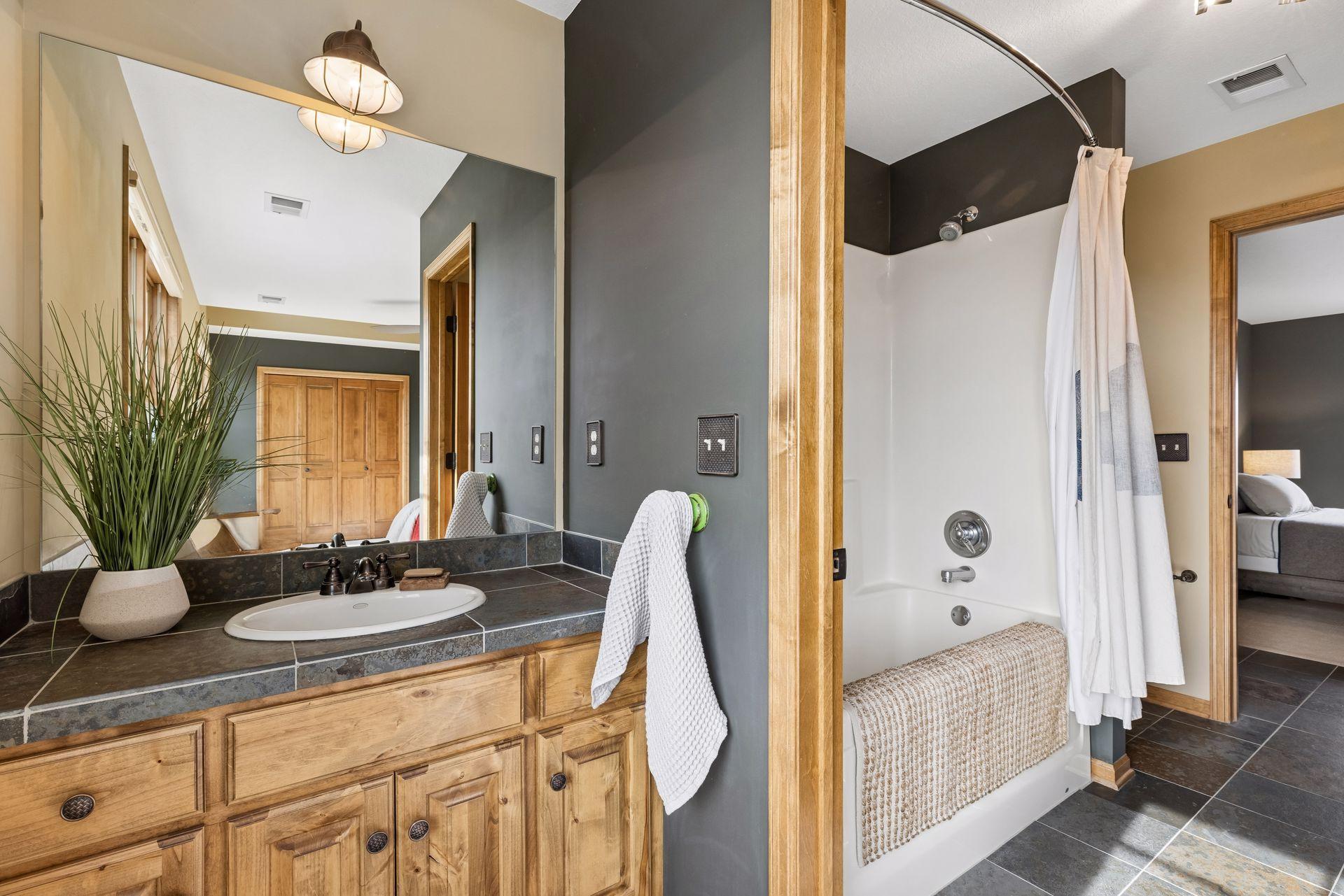 11535 Hillcrest Court N