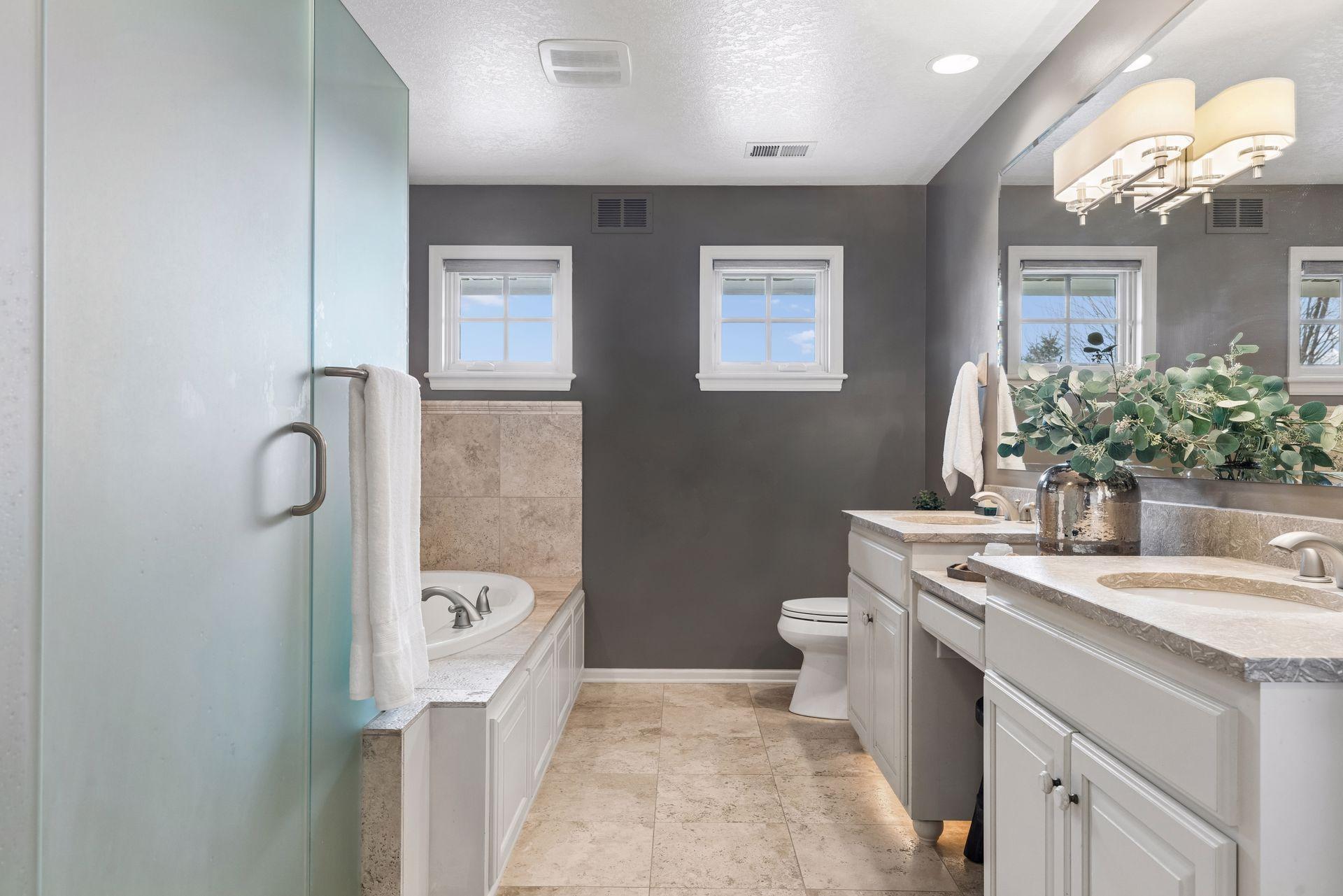 11535 Hillcrest Court N