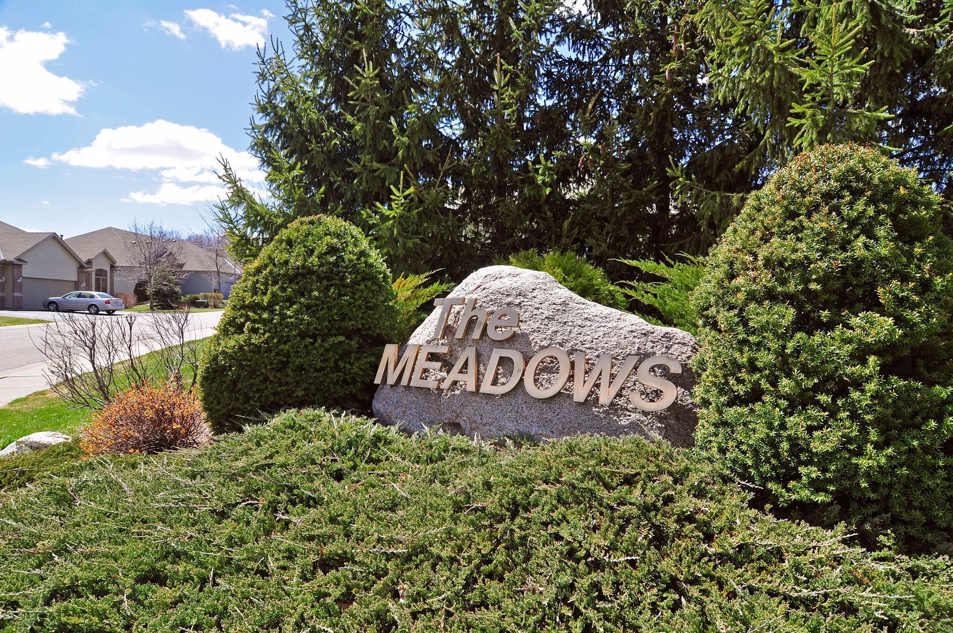 11362 Hillcrest Drive N