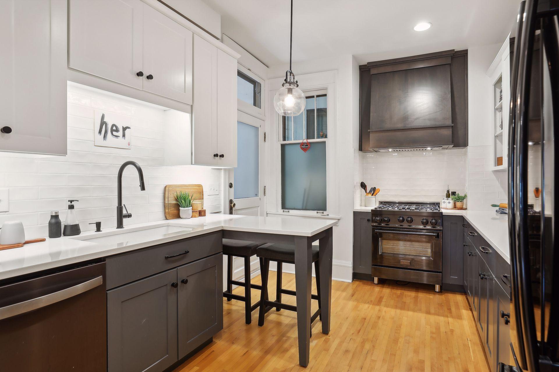 854 Linwood Avenue Unit: 201