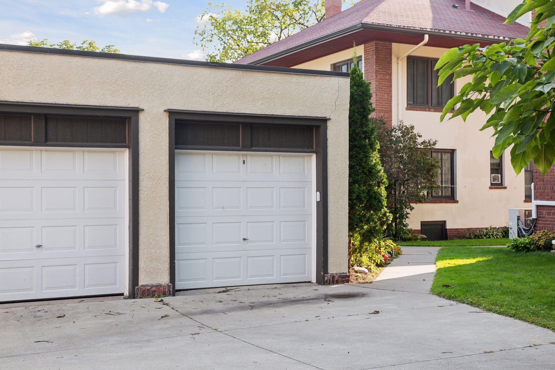 854 Linwood Avenue Unit: 201