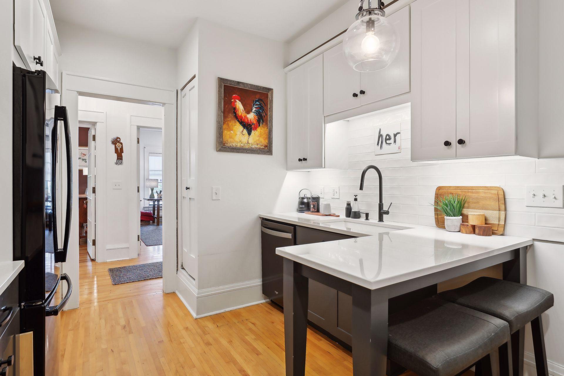 854 Linwood Avenue Unit: 201