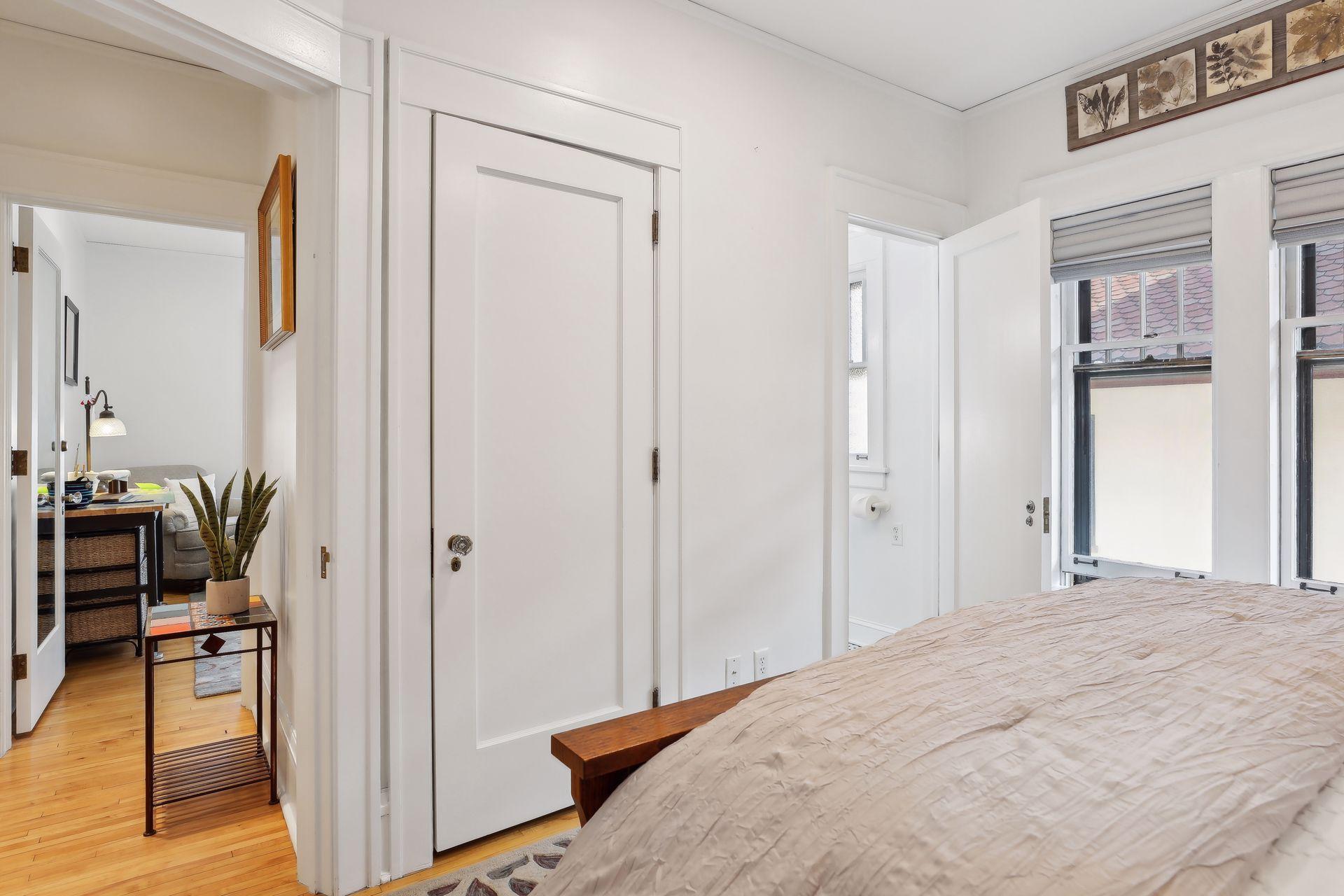 854 Linwood Avenue Unit: 201