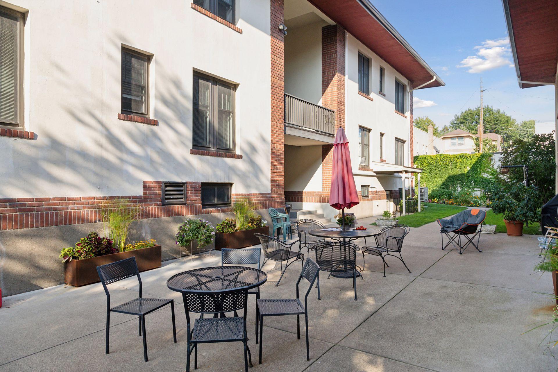 854 Linwood Avenue Unit: 201