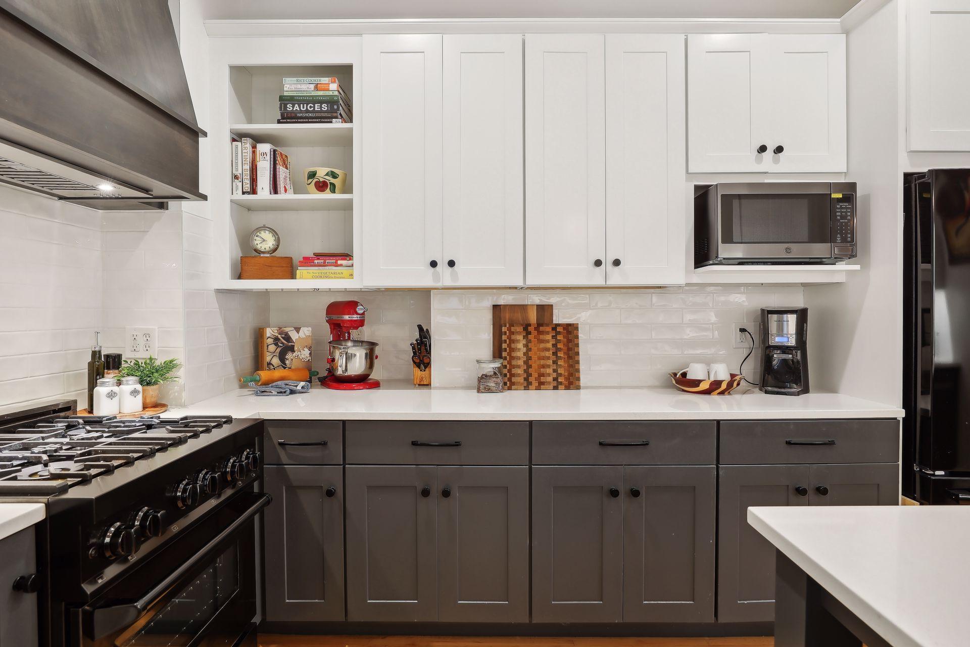 854 Linwood Avenue Unit: 201