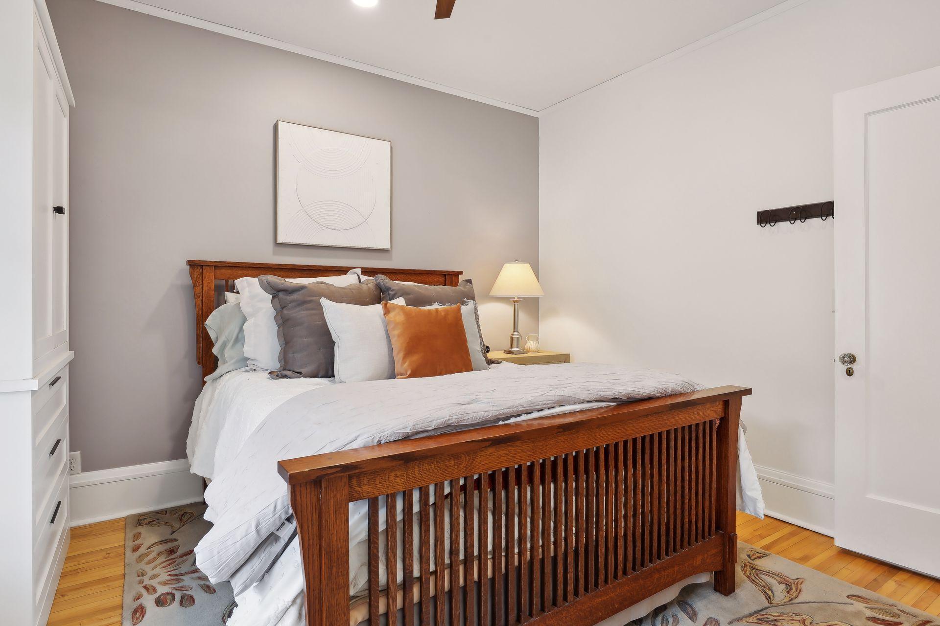 854 Linwood Avenue Unit: 201