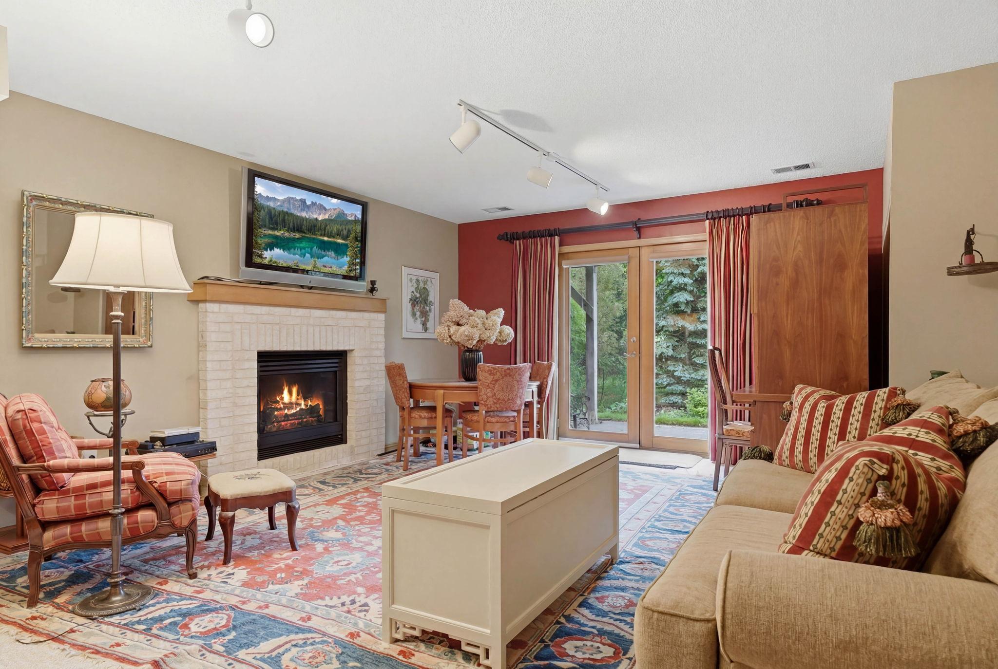 4166 Thornhill Lane