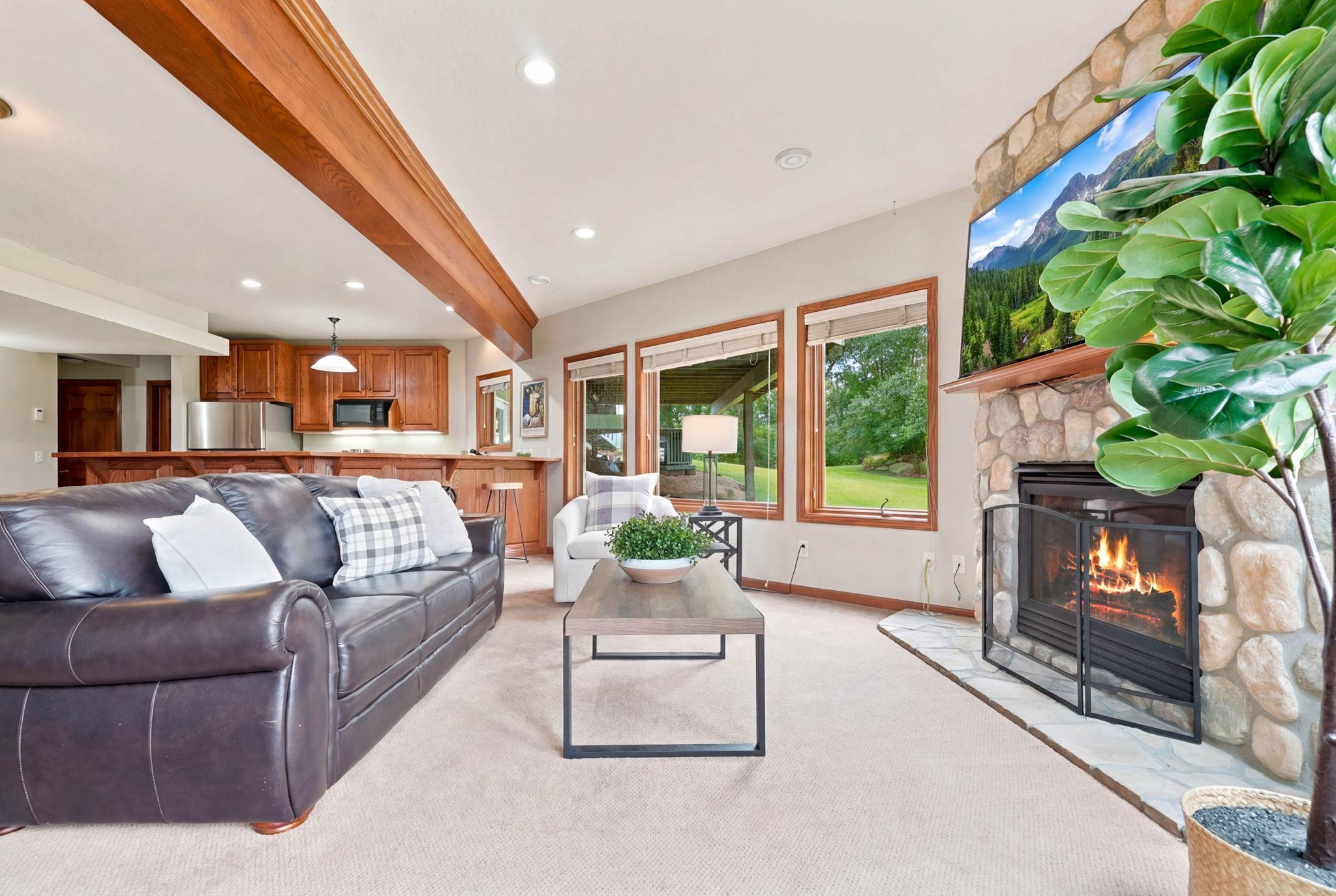 21420 Crimson Court
