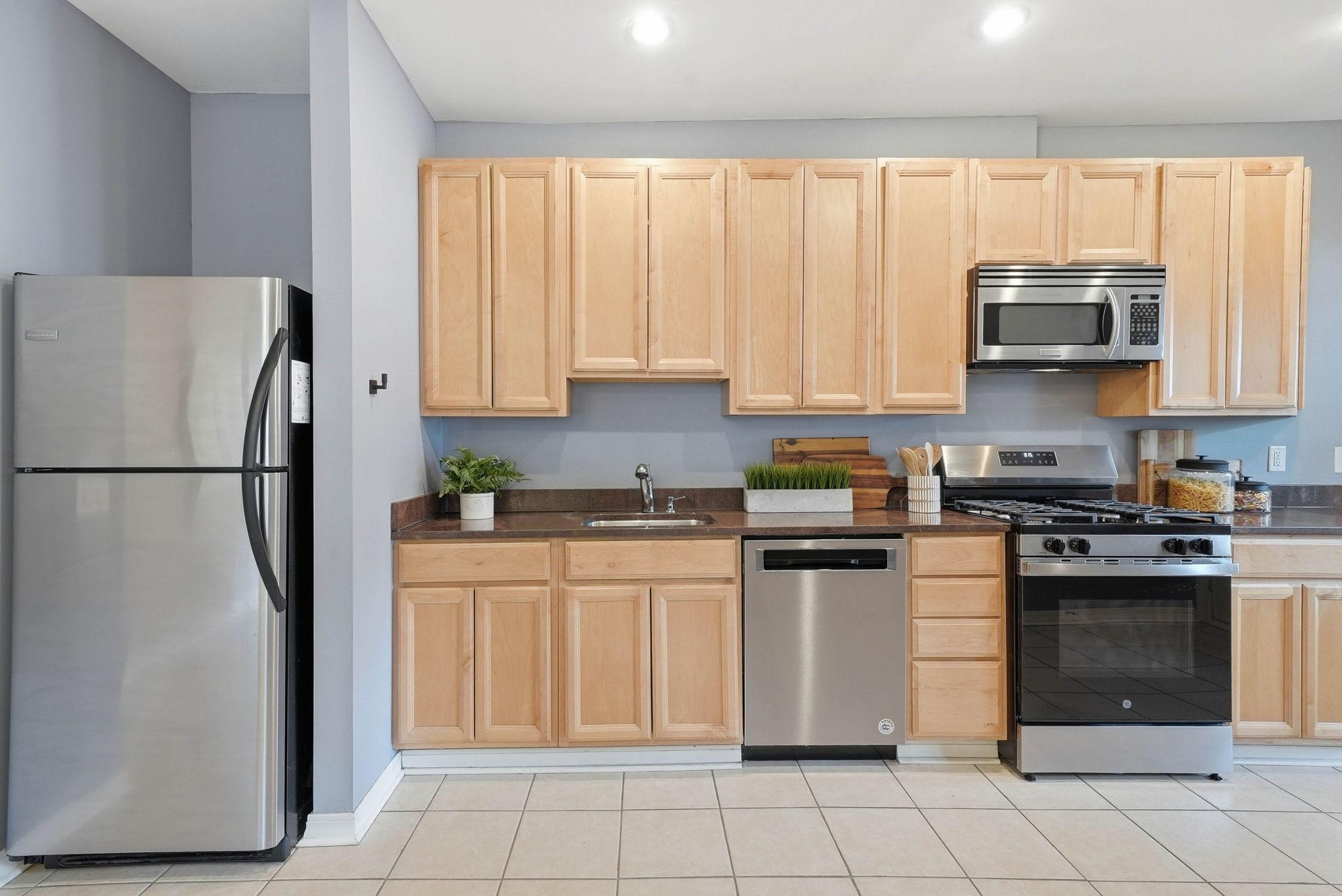 2610 W 41st Street Unit: 101