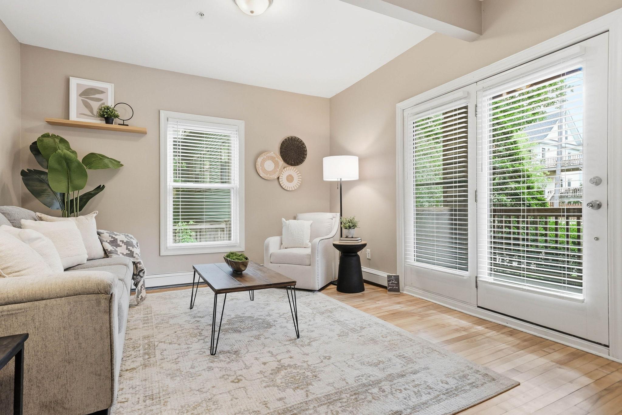 2610 W 41st Street Unit: 101
