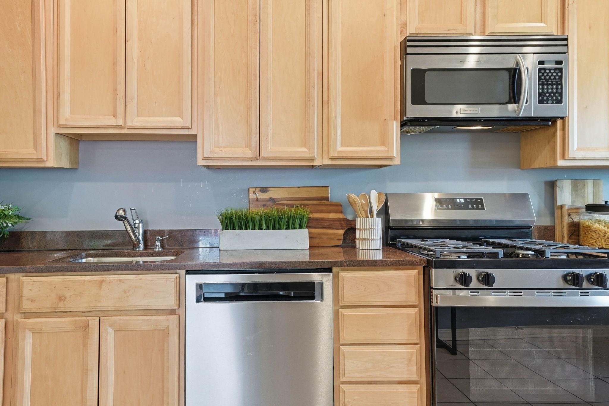 2610 W 41st Street Unit: 101