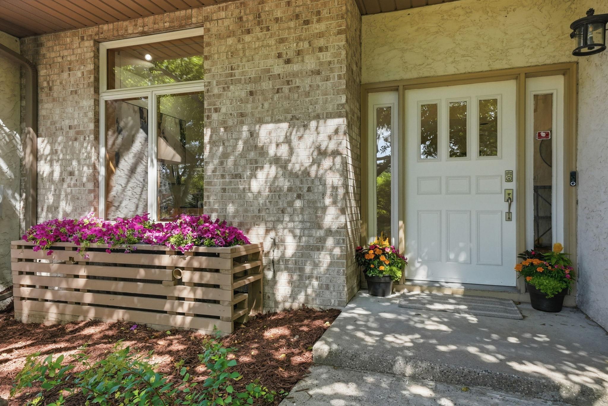 8920 80th Street N