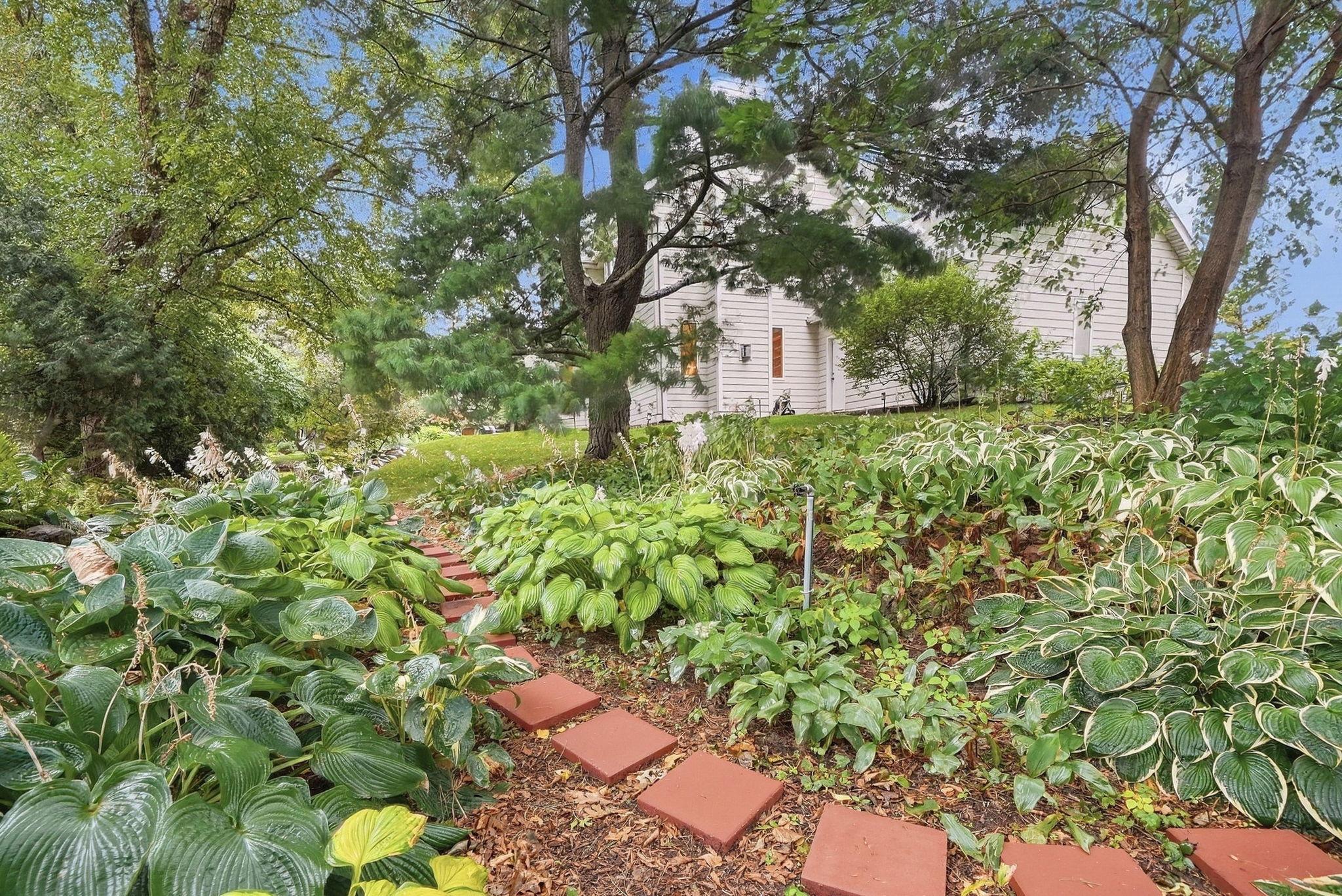 1851 South Lane