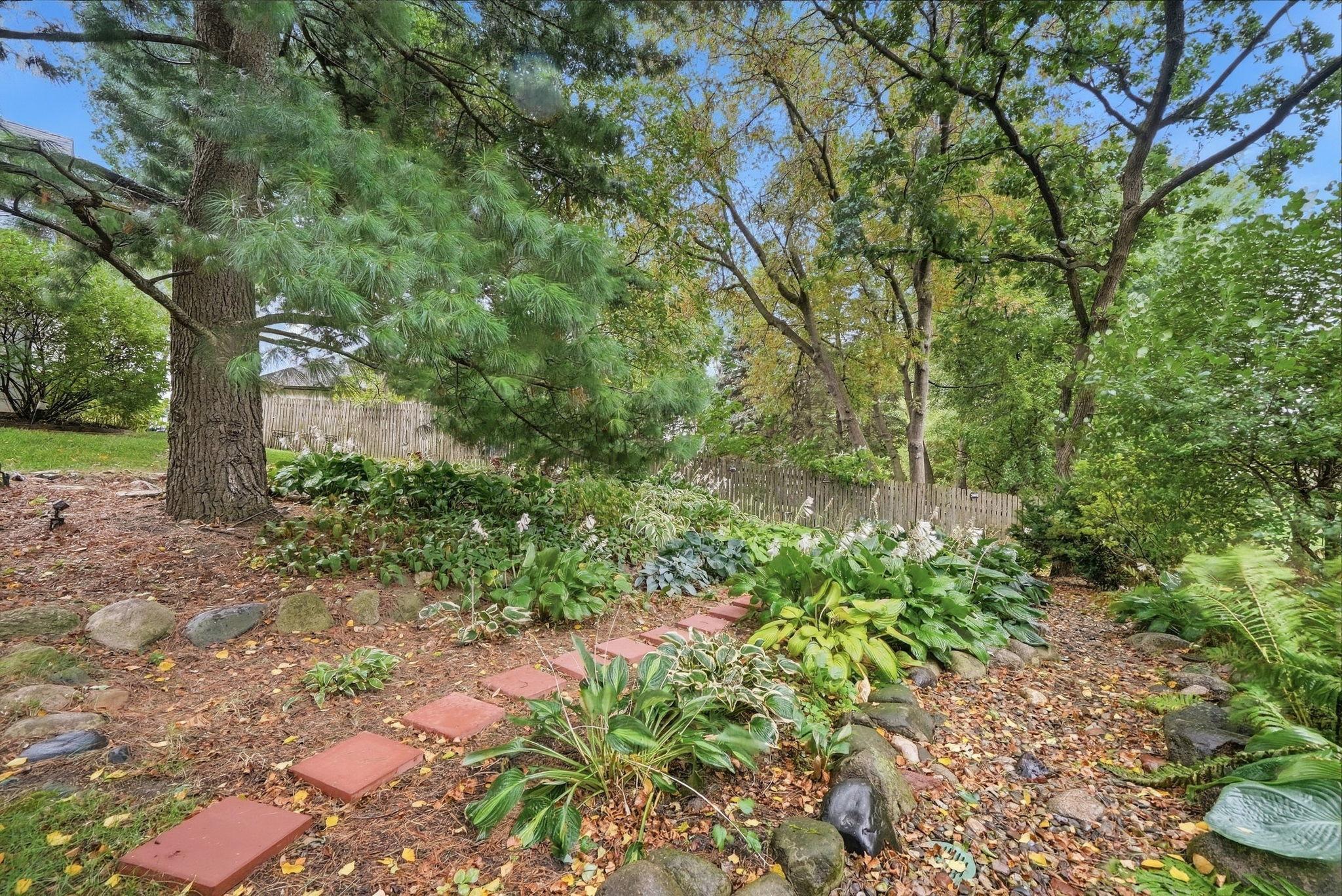 1851 South Lane