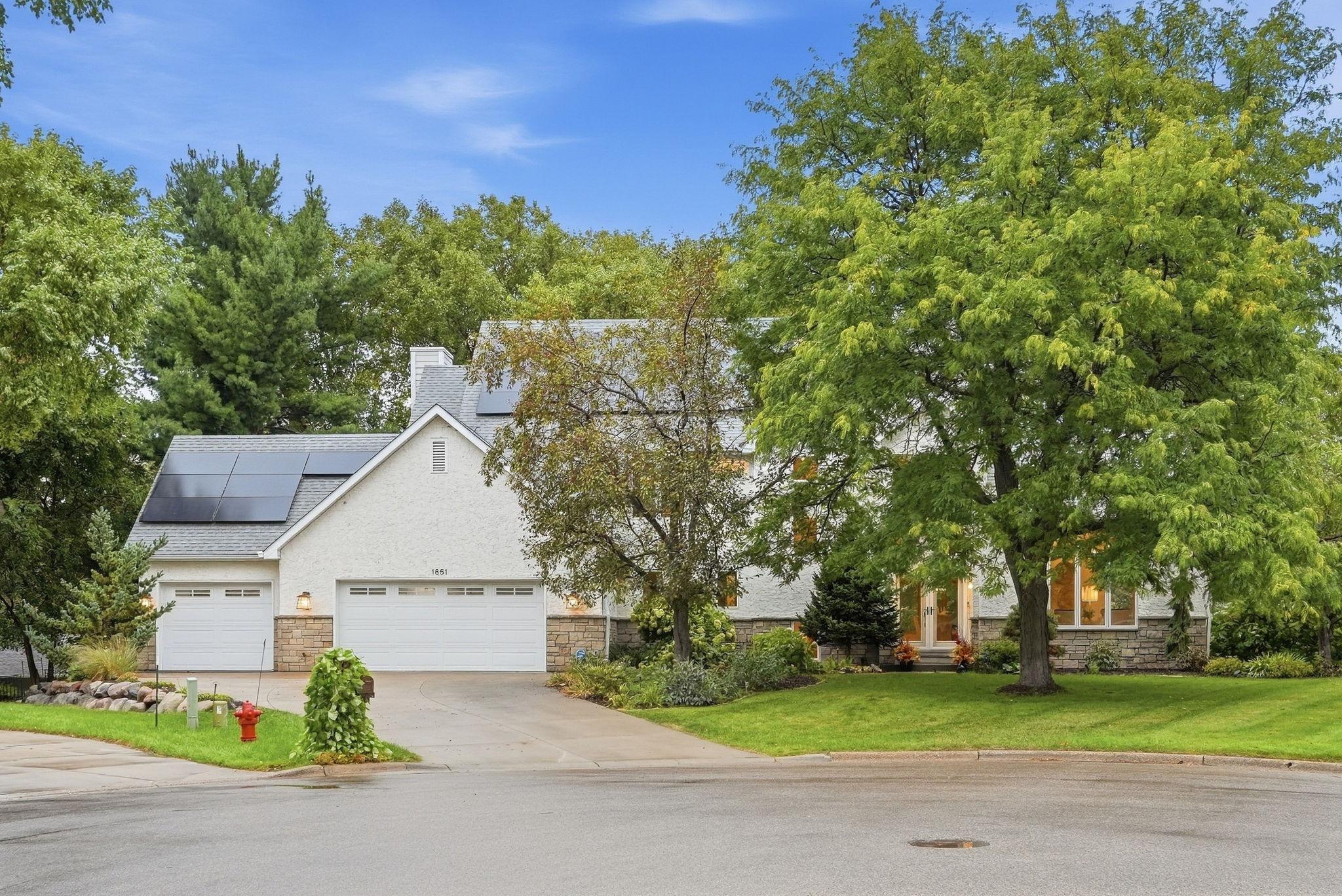 1851 South Lane