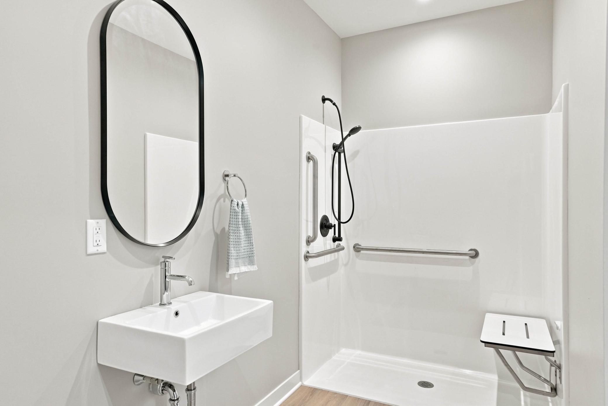 430 N Old Crystal Bay Road Unit: XL