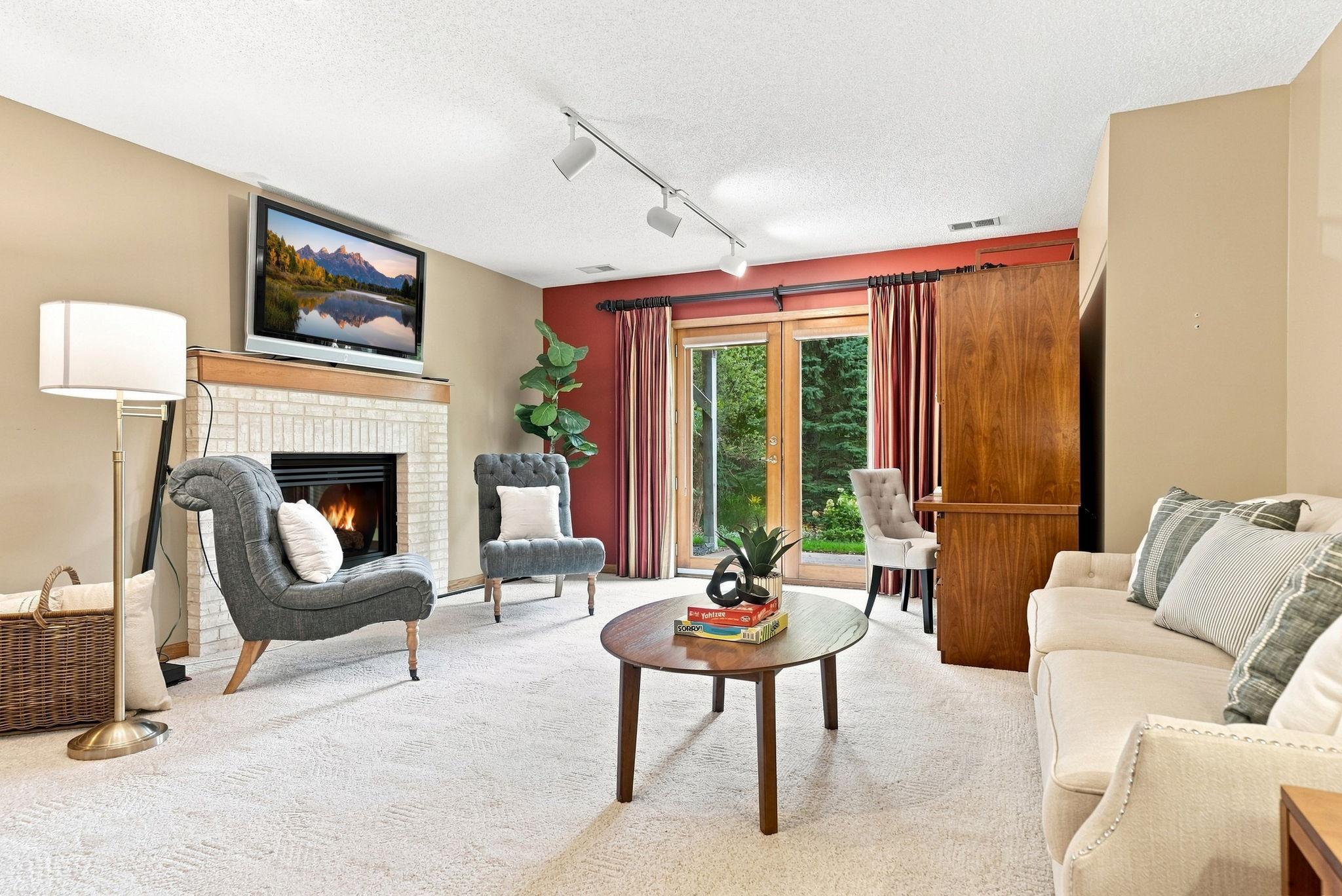 4166 Thornhill Lane