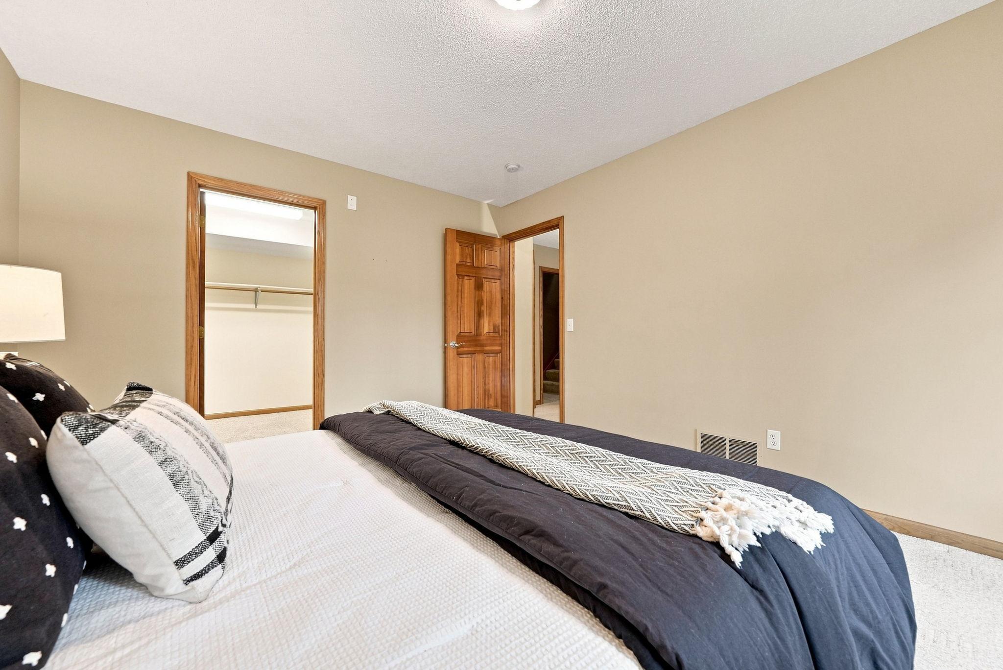 4166 Thornhill Lane