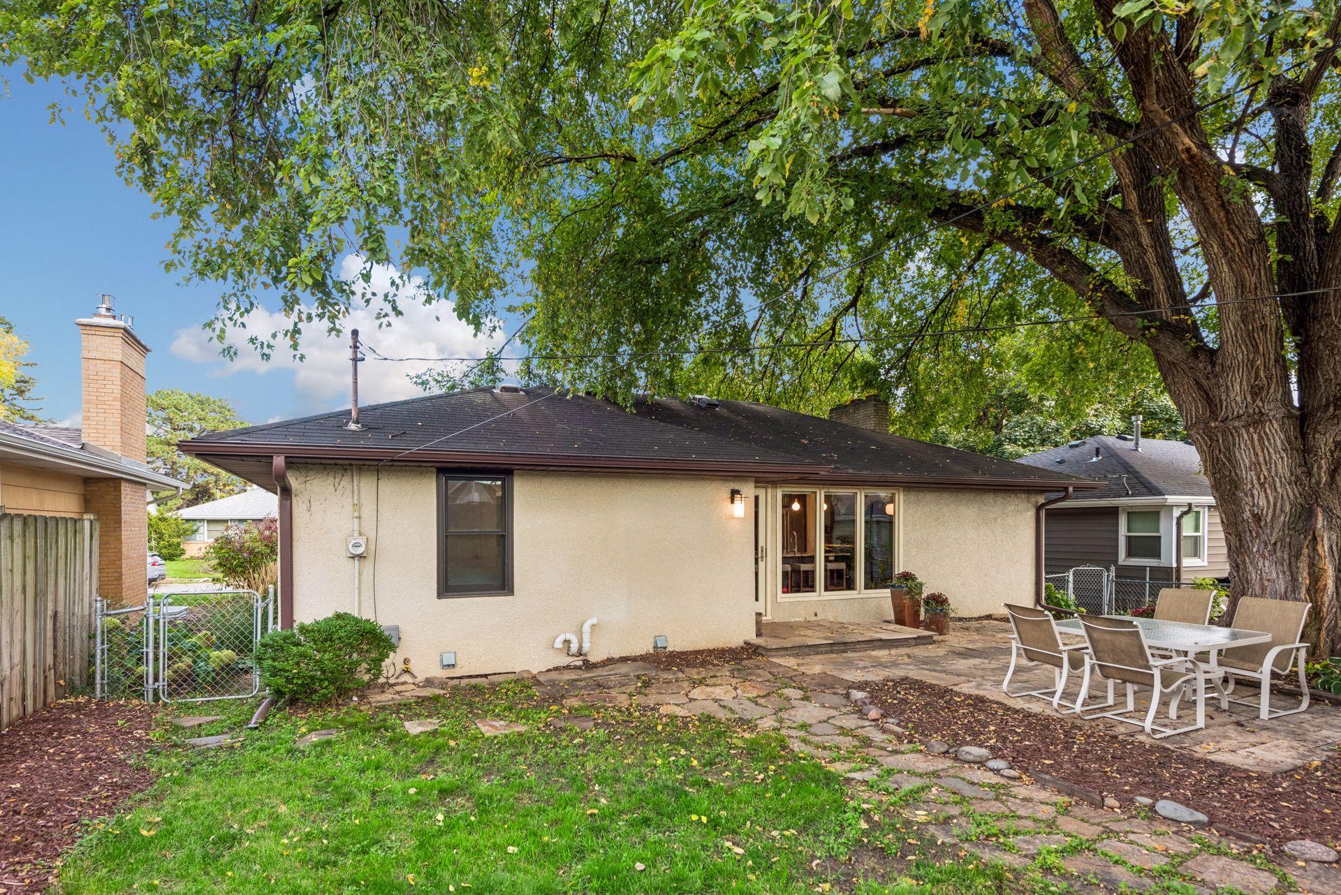 6032 Oliver Avenue S
