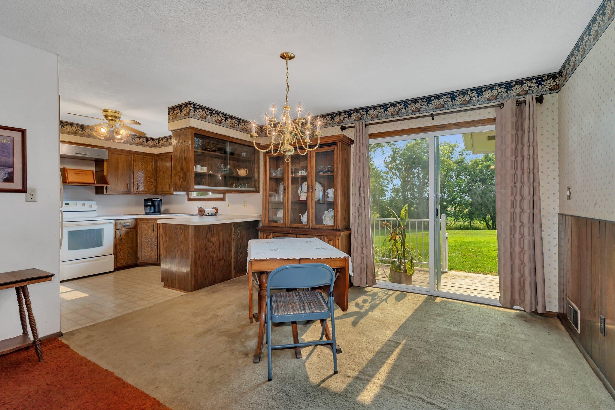 11162 US Highway 169