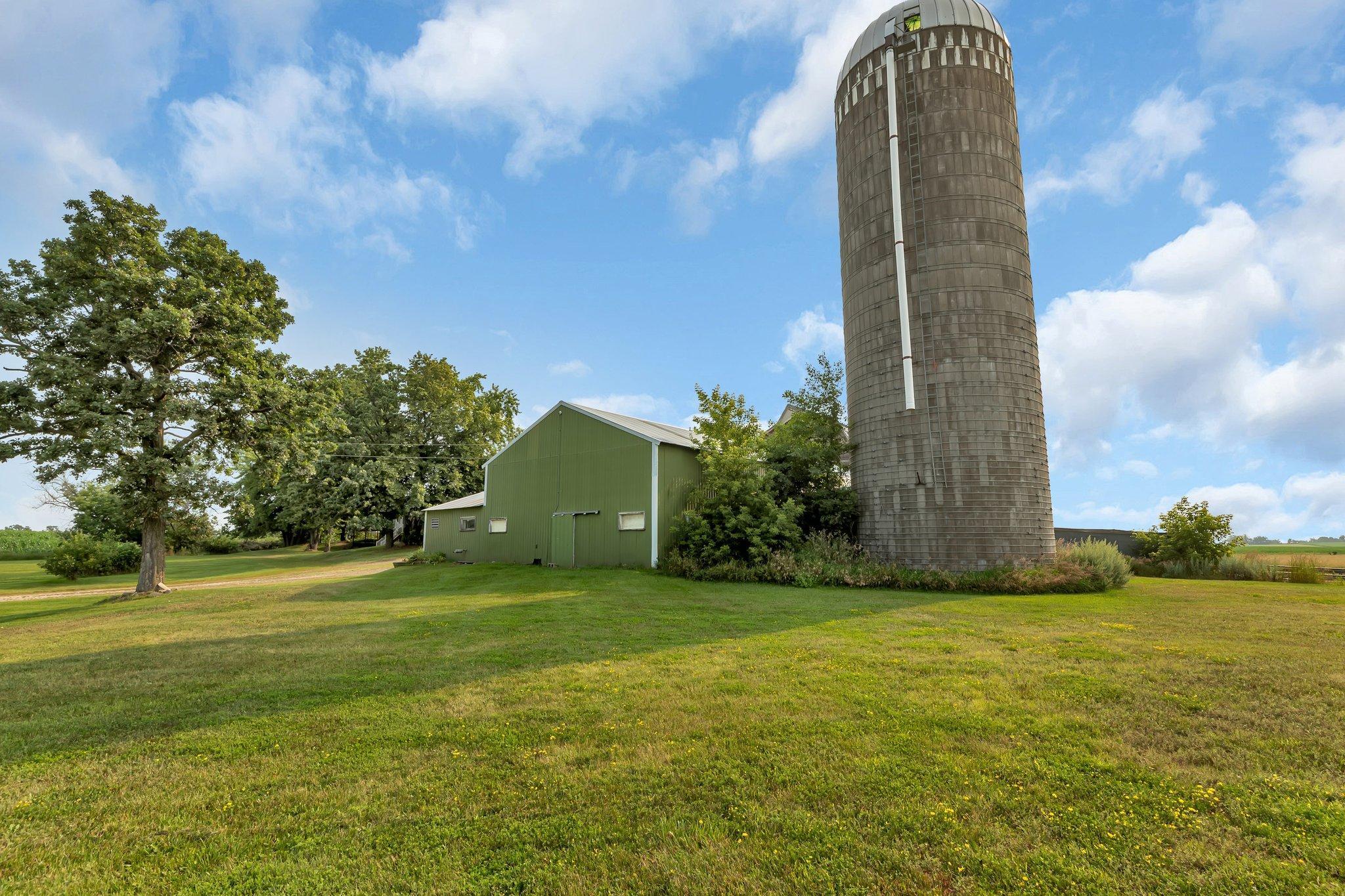 11162 US Highway 169