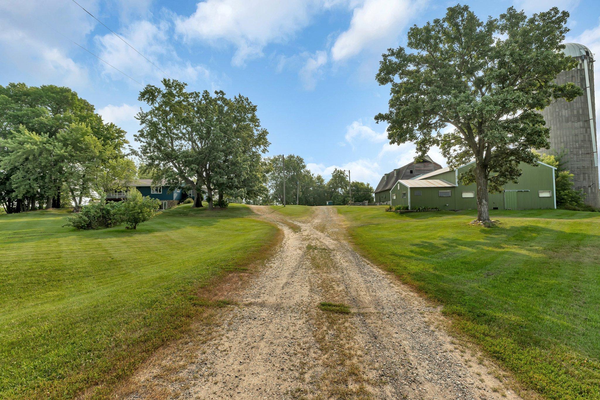 11162 US Highway 169