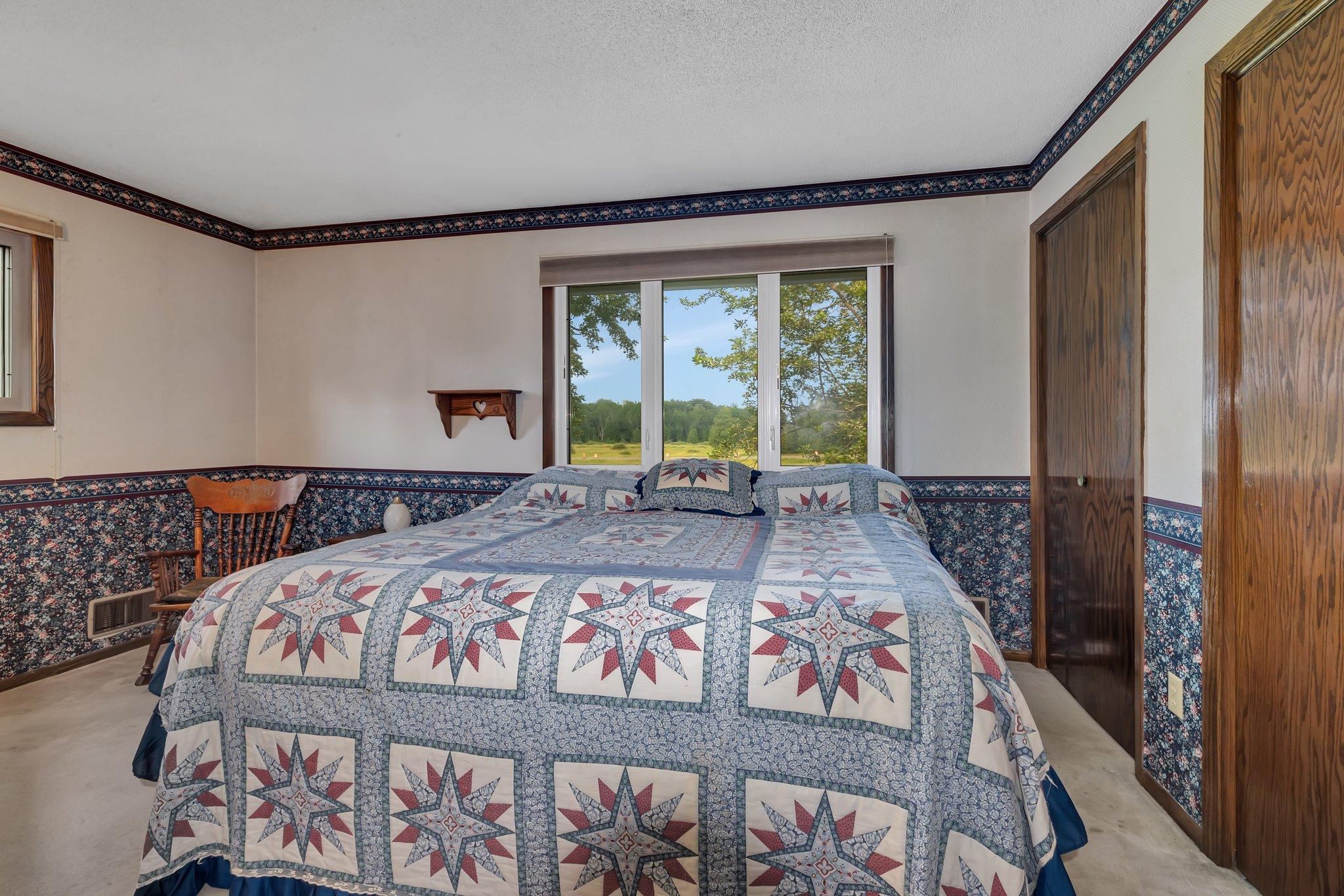 11162 US Highway 169