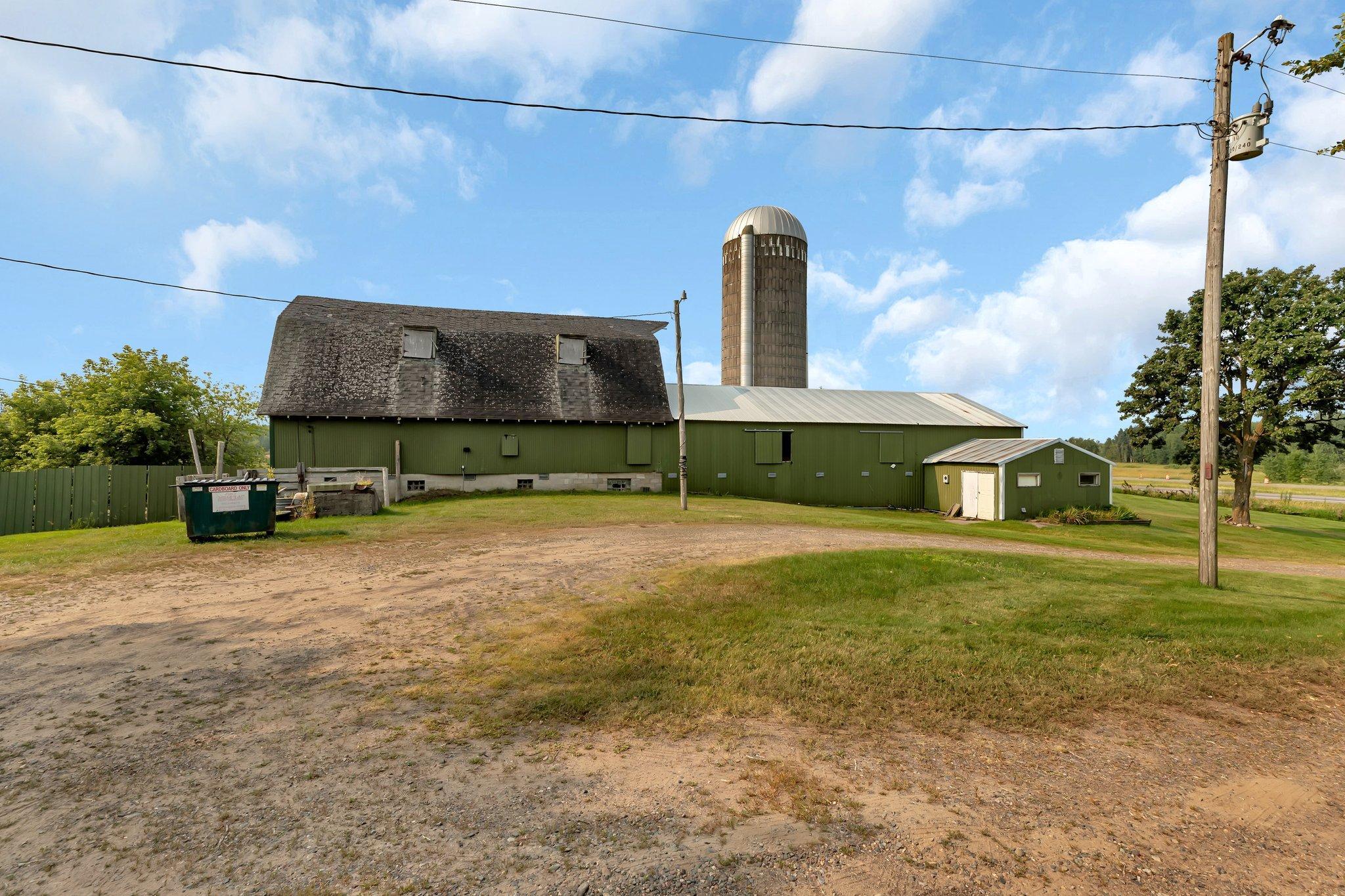 11162 US Highway 169